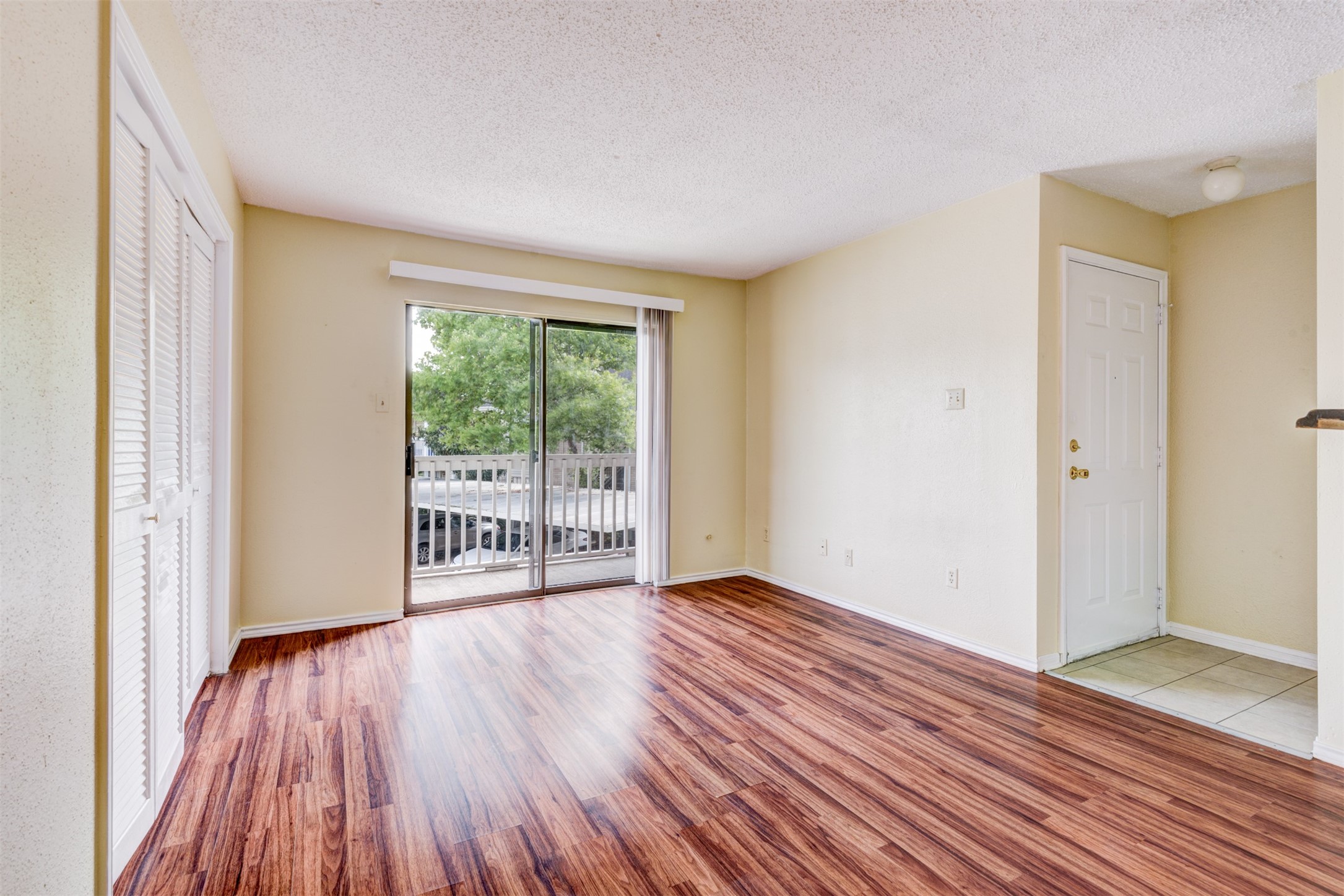 2750 Holly Hall Street 1017 Property Photo 2