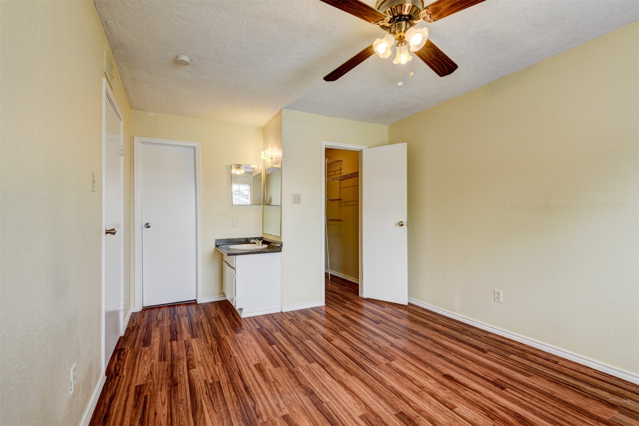 2750 Holly Hall Street 1017 Property Photo 10