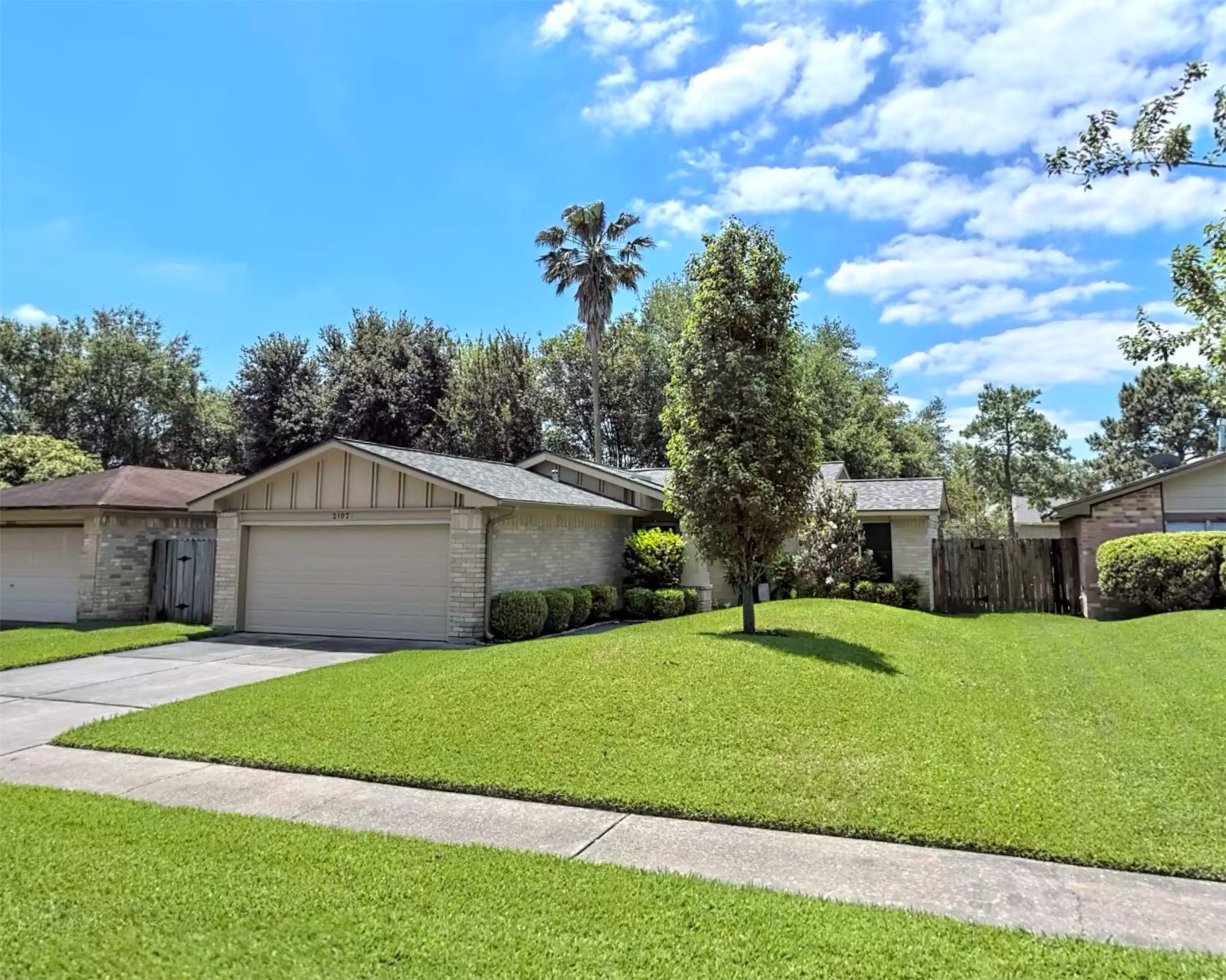 21027 Western Valley Drive Property Photo 1