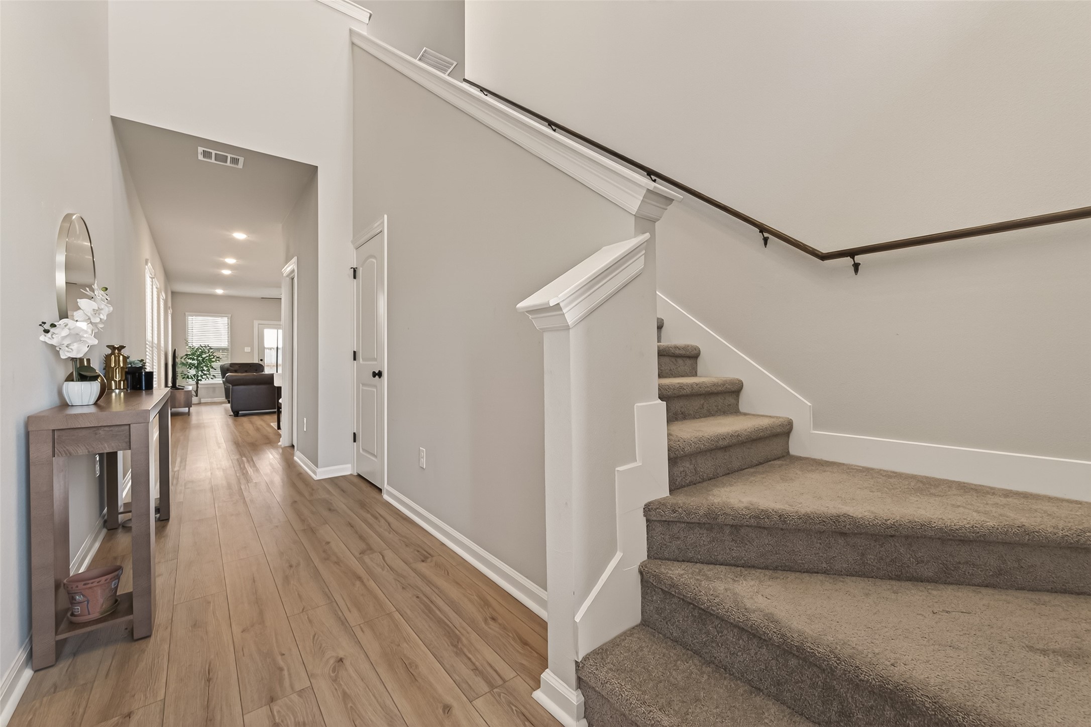 1010 Gentle Nook Drive Property Photo 6