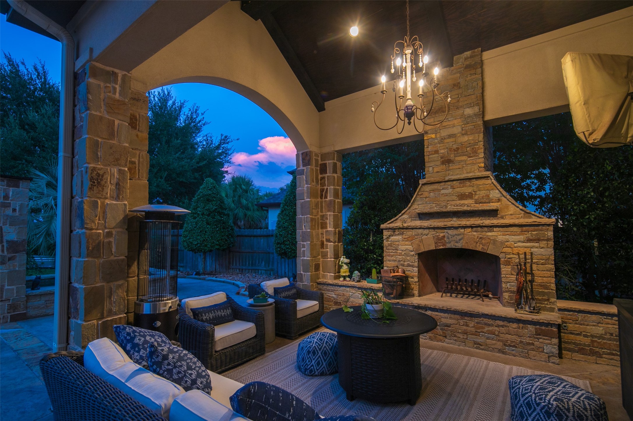 10506 Pebblecreek Crossing Property Photo 4