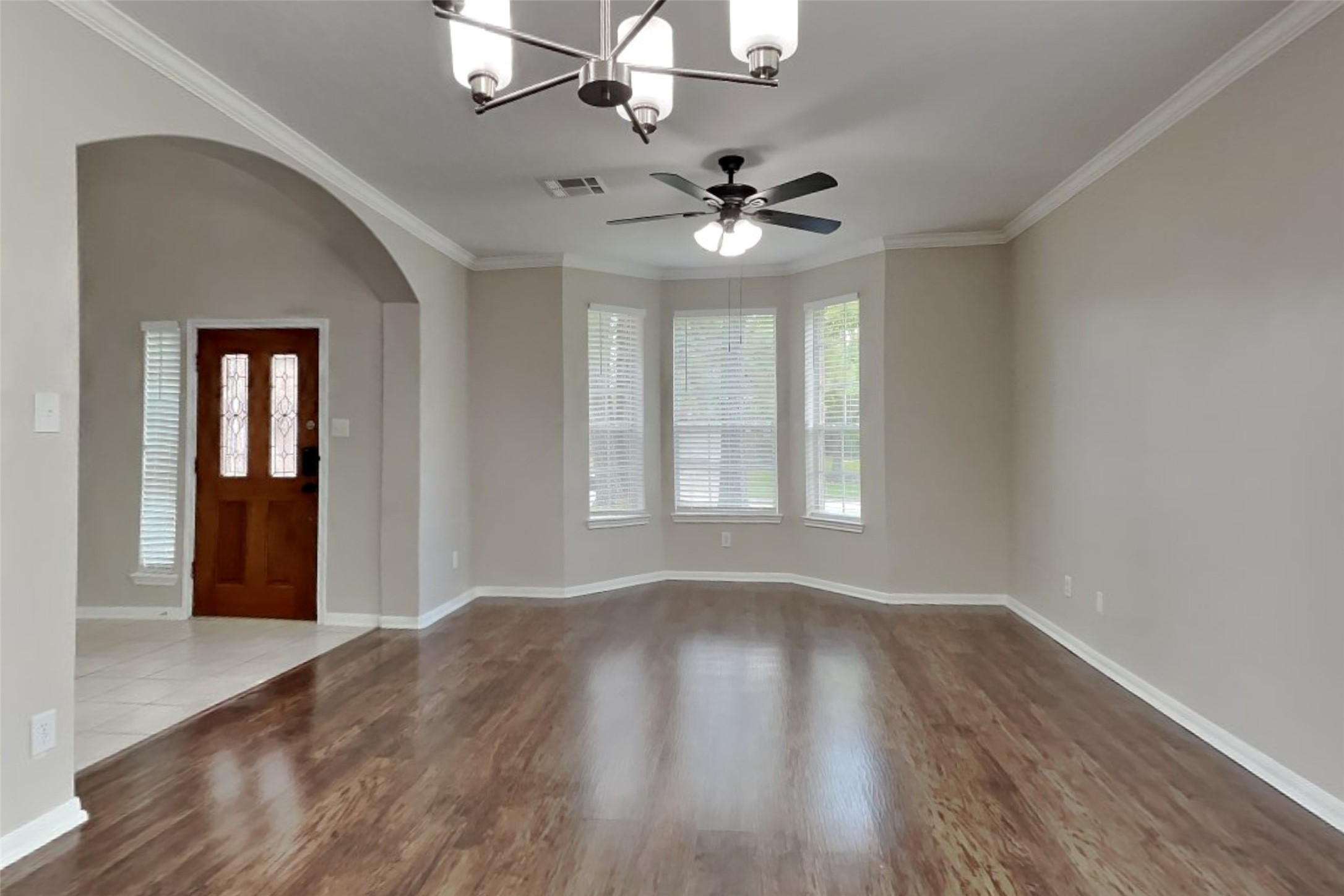 20703 Emerald Spruce Court Property Photo 4