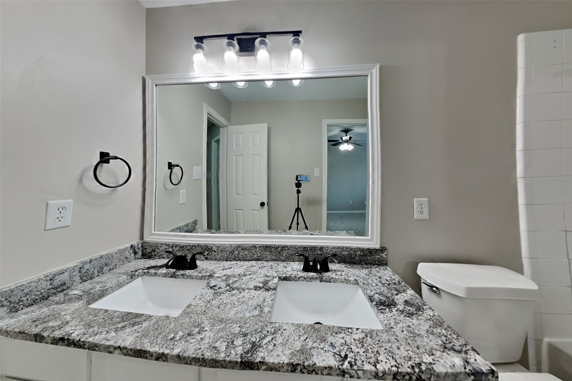 20703 Emerald Spruce Court Property Photo 16