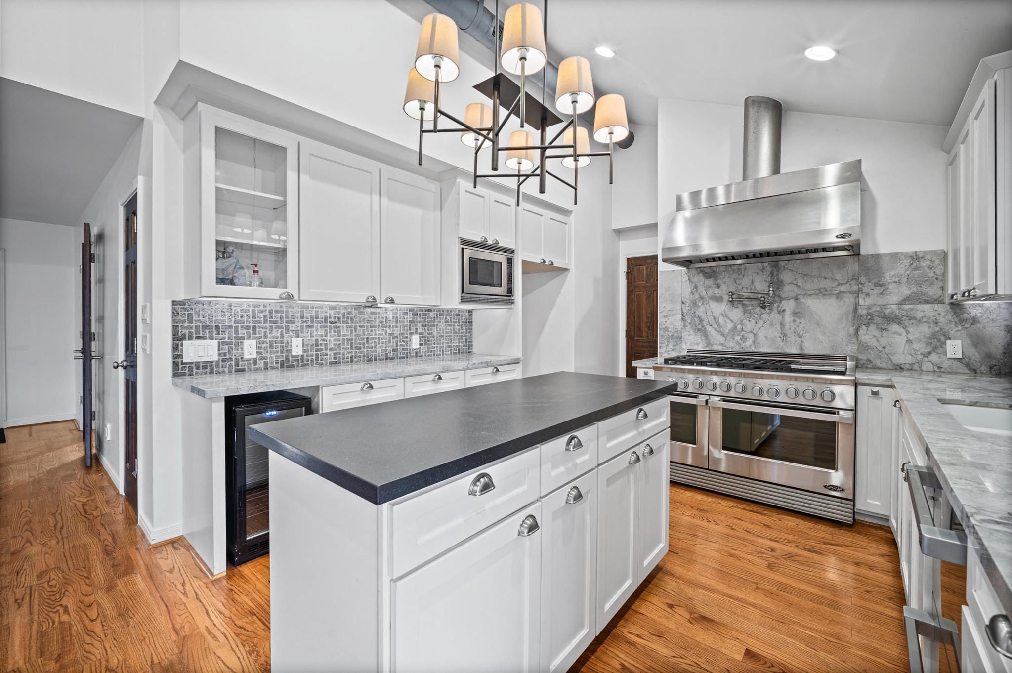 1526 Adkins Road Property Photo 4