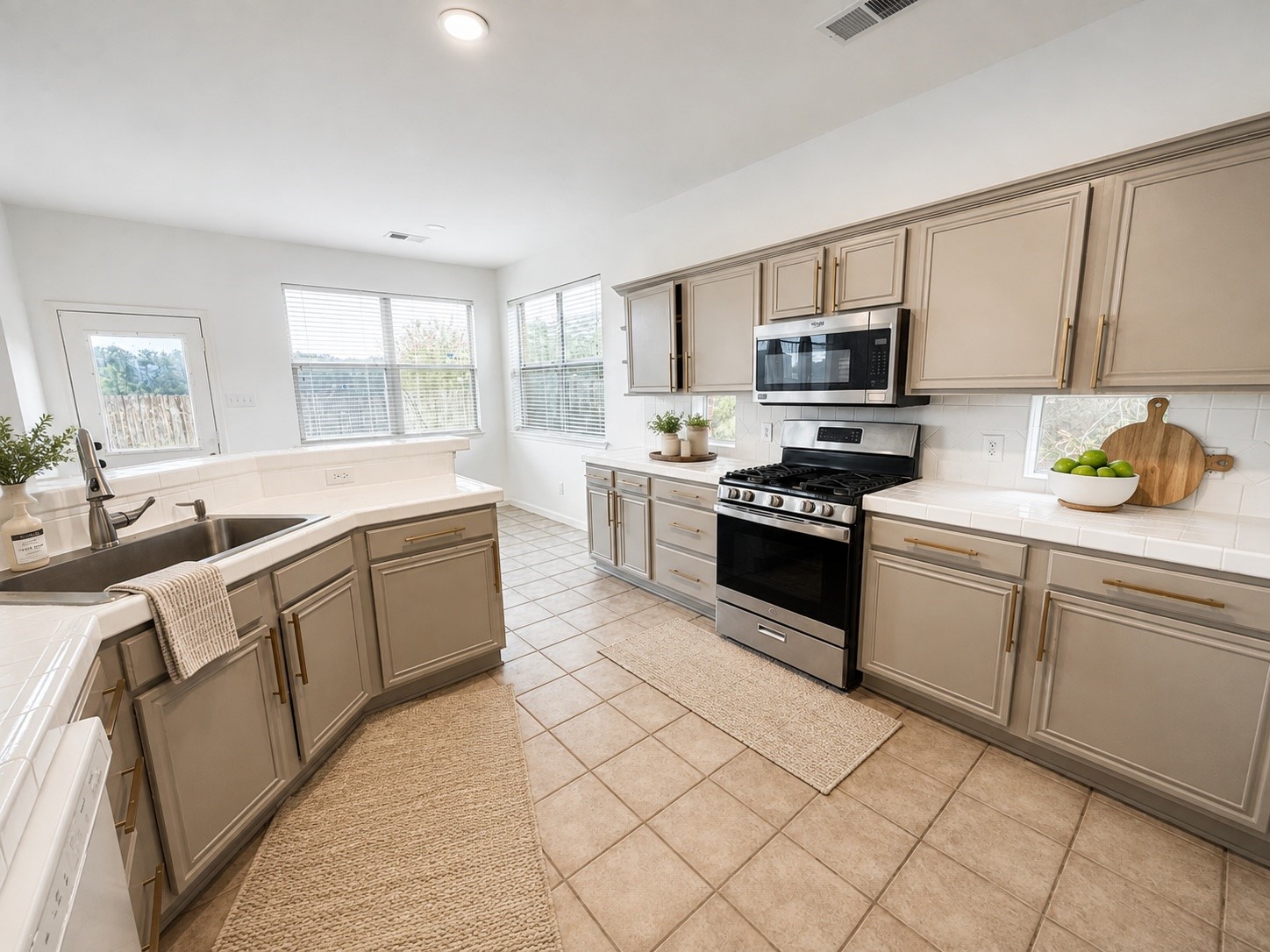 4122 Roaring Trail Drive Property Photo 7