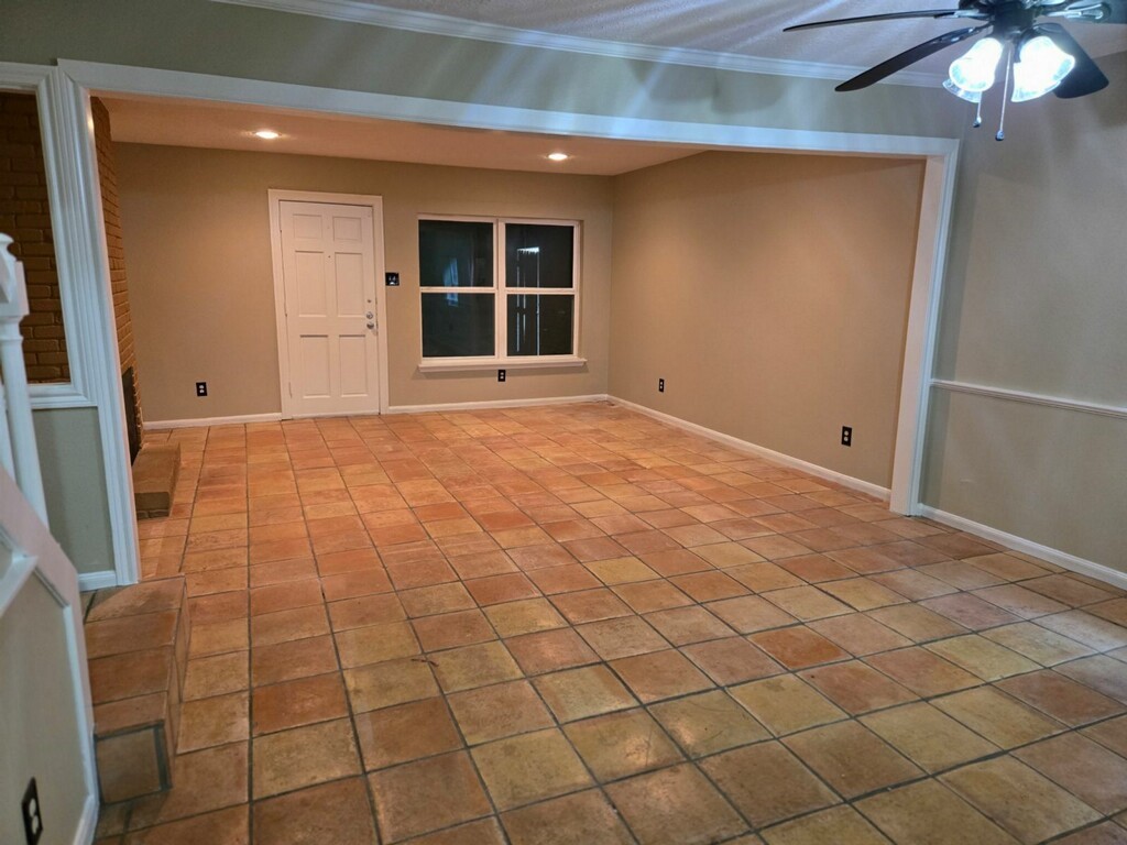 1779 Saxony Lane Property Photo 4