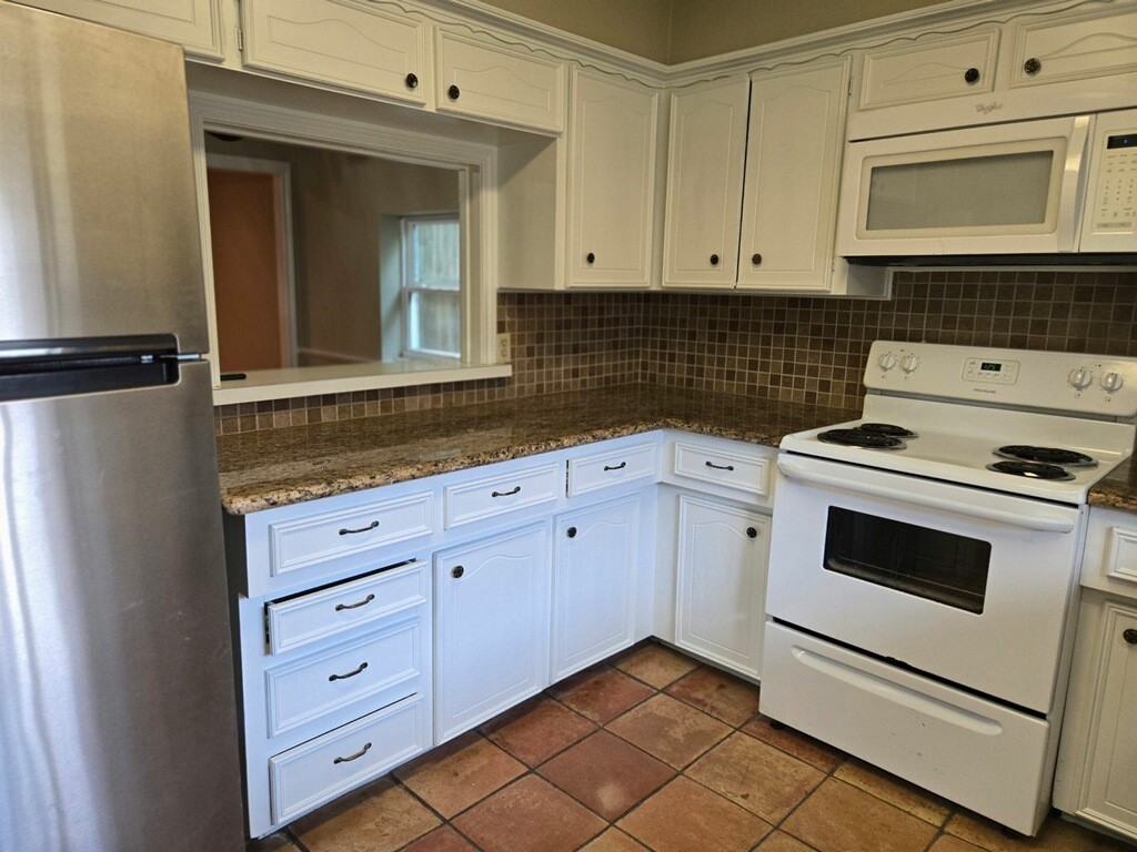 1779 Saxony Lane Property Photo 10