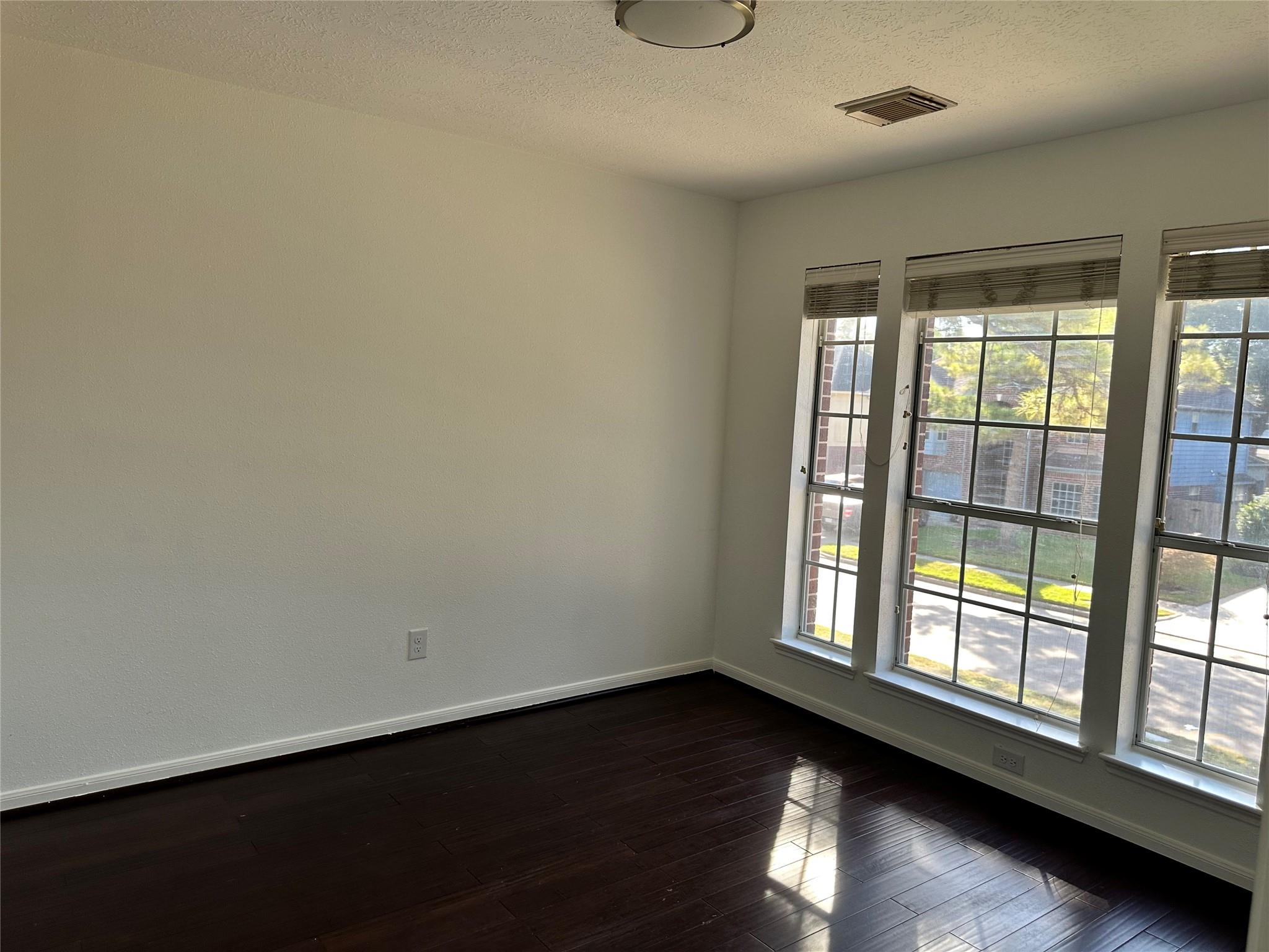 10810 Perigrine Drive, Houston Tx 77065 Property Photo 12