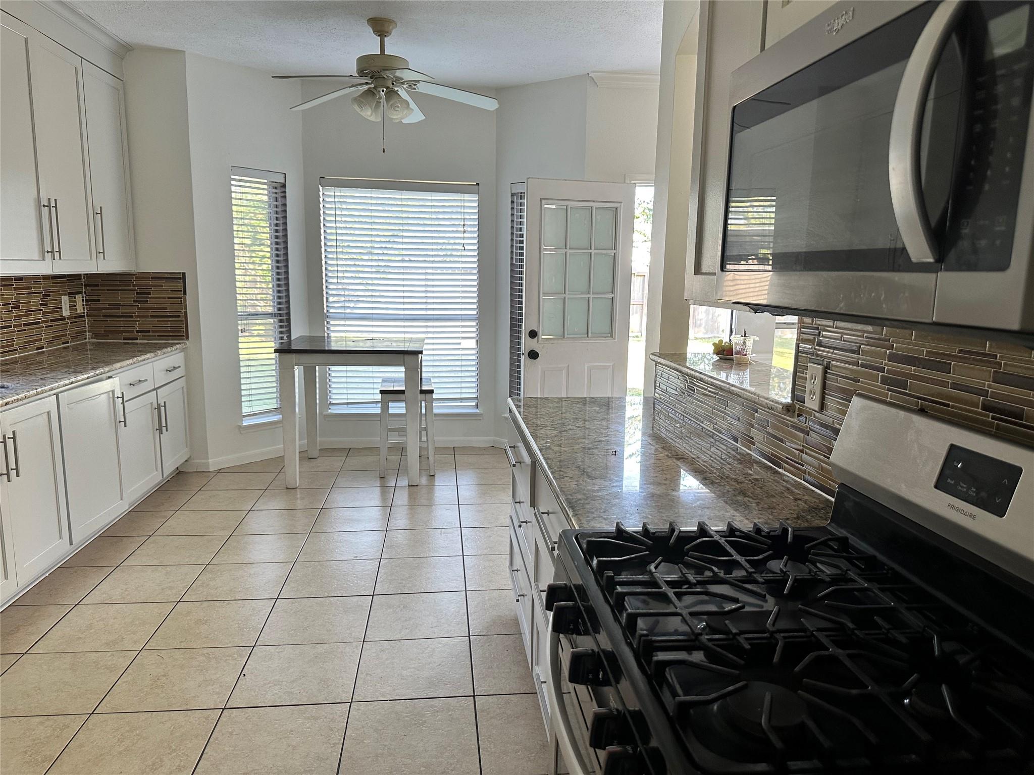 10810 Perigrine Drive, Houston Tx 77065 Property Photo 15