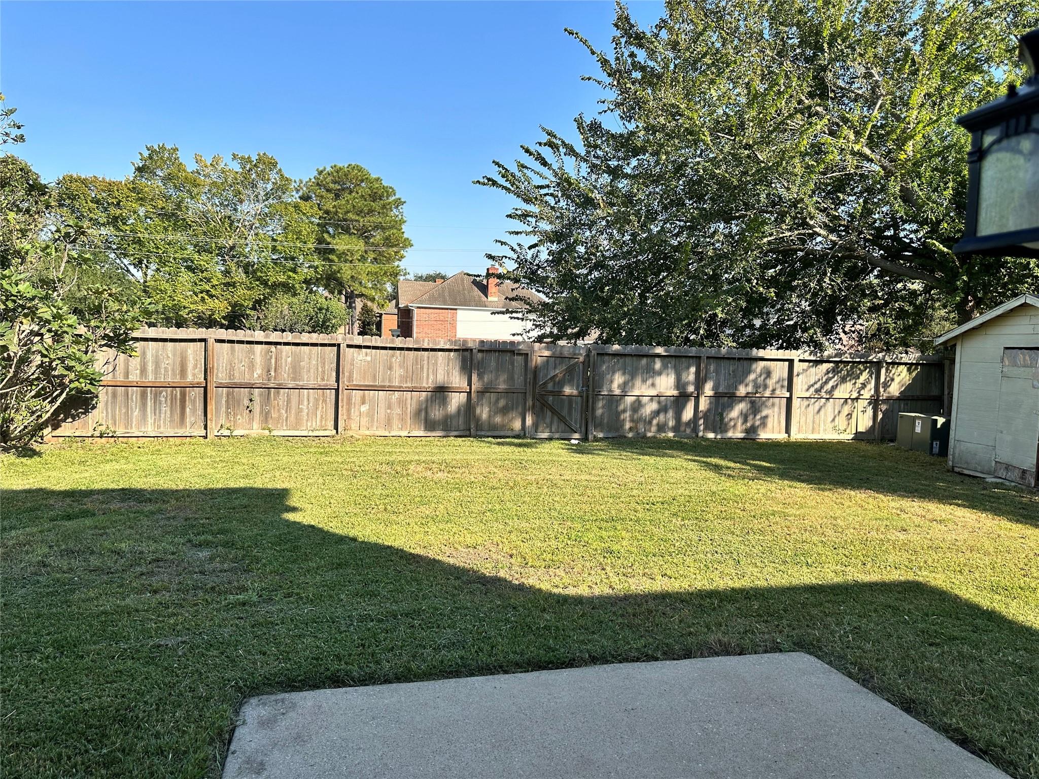 10810 Perigrine Drive, Houston Tx 77065 Property Photo 16