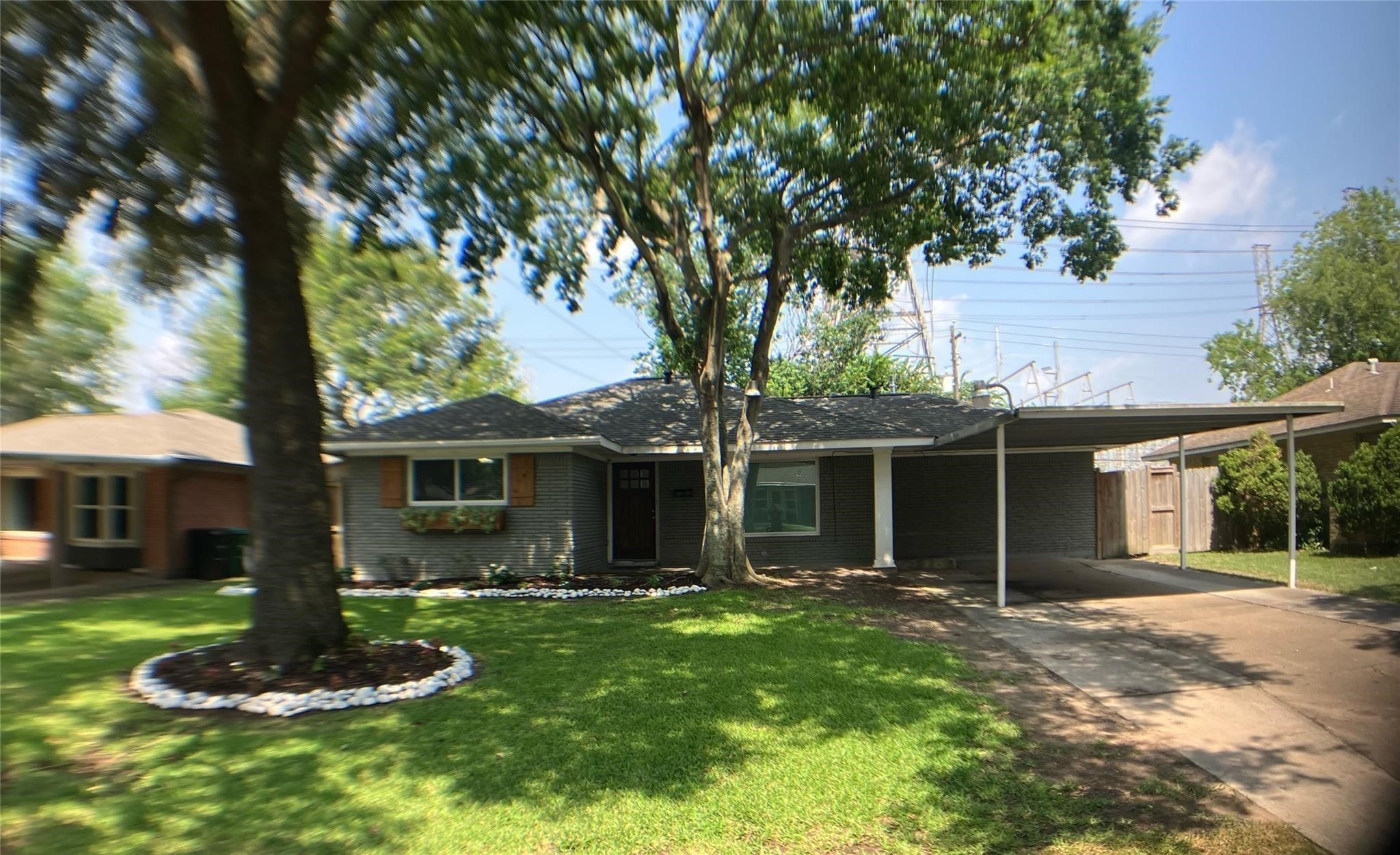 3027 Guese Road Property Photo 1