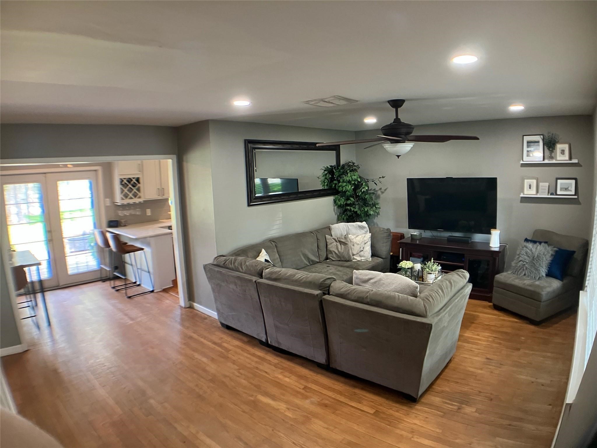 3027 Guese Road Property Photo 10