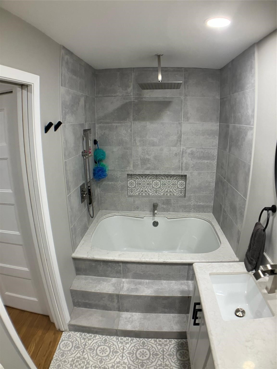 3027 Guese Road Property Photo 12