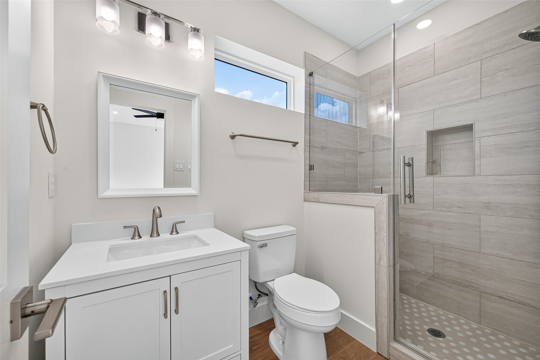 518 E 32nd Street Property Photo 14