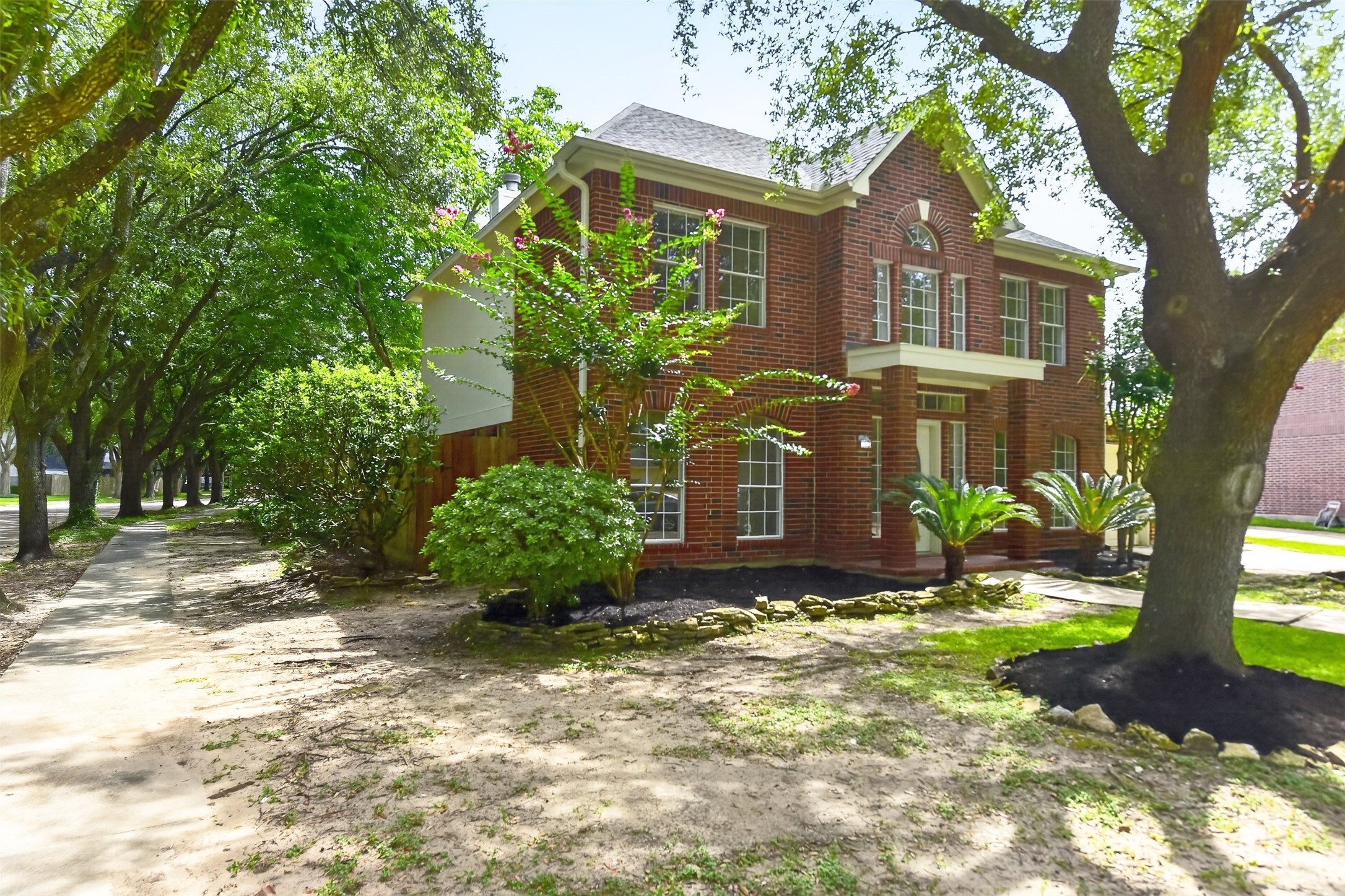 13903 Viewfield Court Property Photo 2