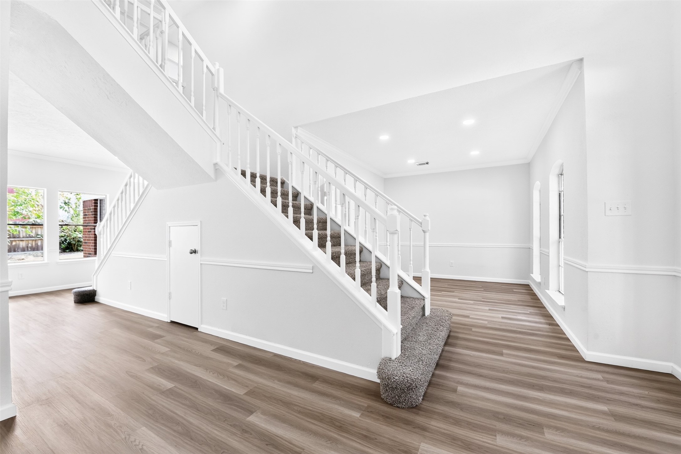 13903 Viewfield Court Property Photo 6