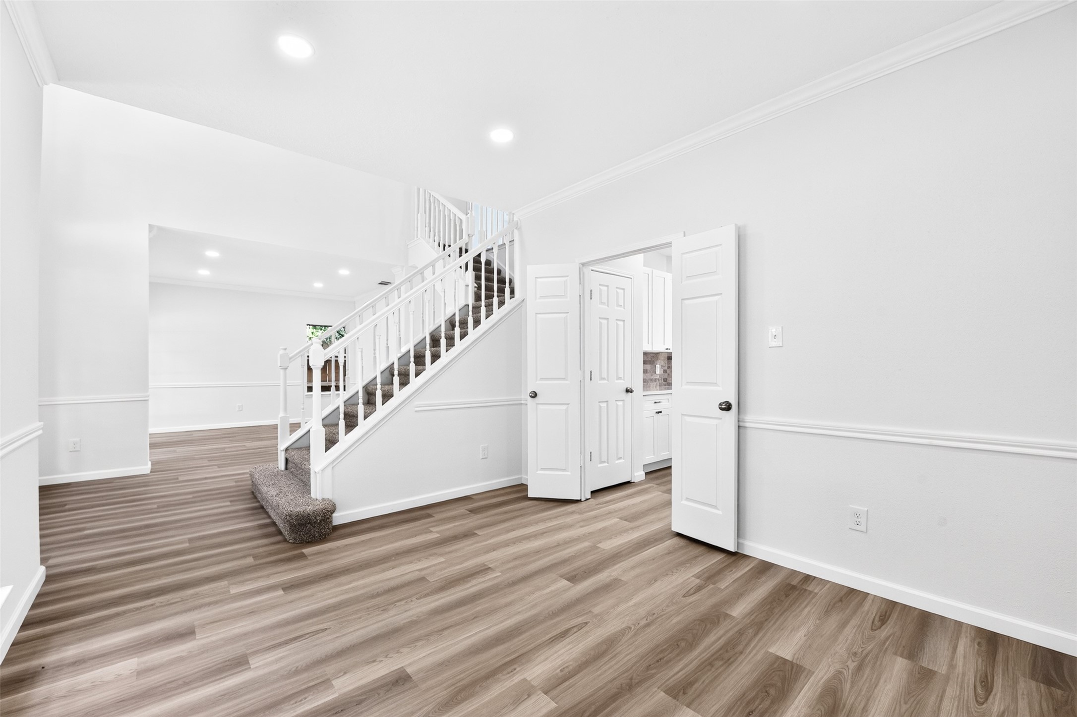 13903 Viewfield Court Property Photo 11