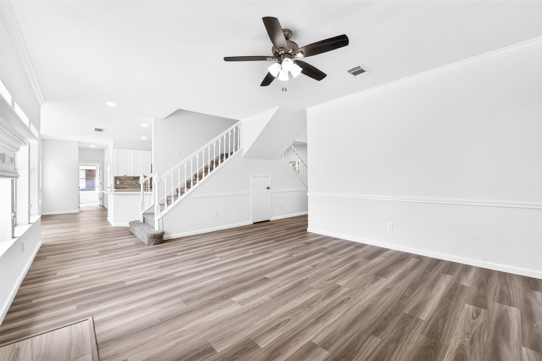13903 Viewfield Court Property Photo 16