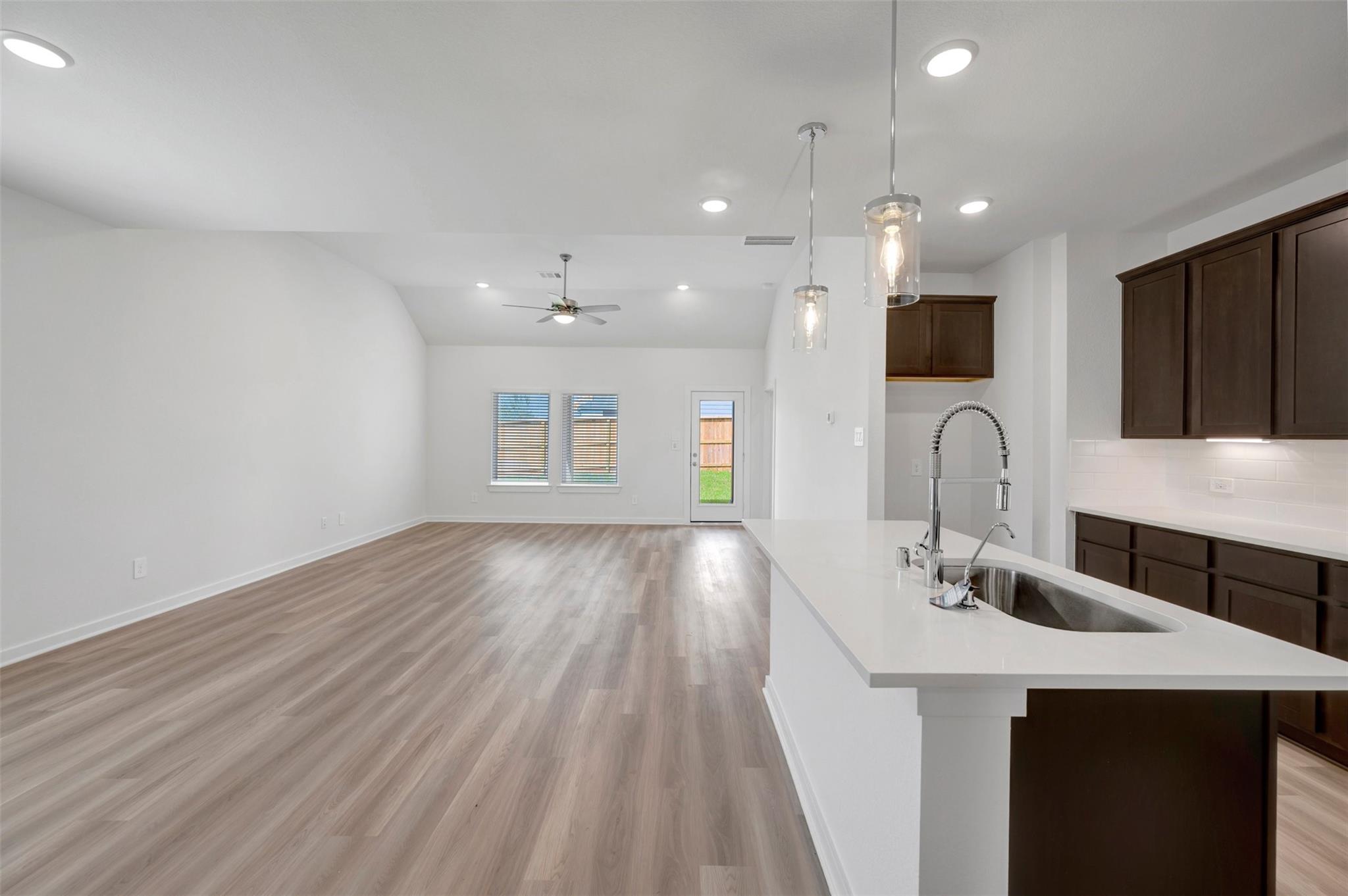 250 Draper Shadows Drive, Willis Tx 77378 Property Photo 6