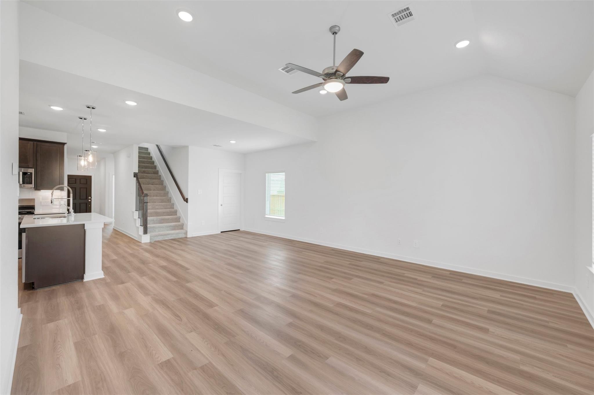 250 Draper Shadows Drive, Willis Tx 77378 Property Photo 7