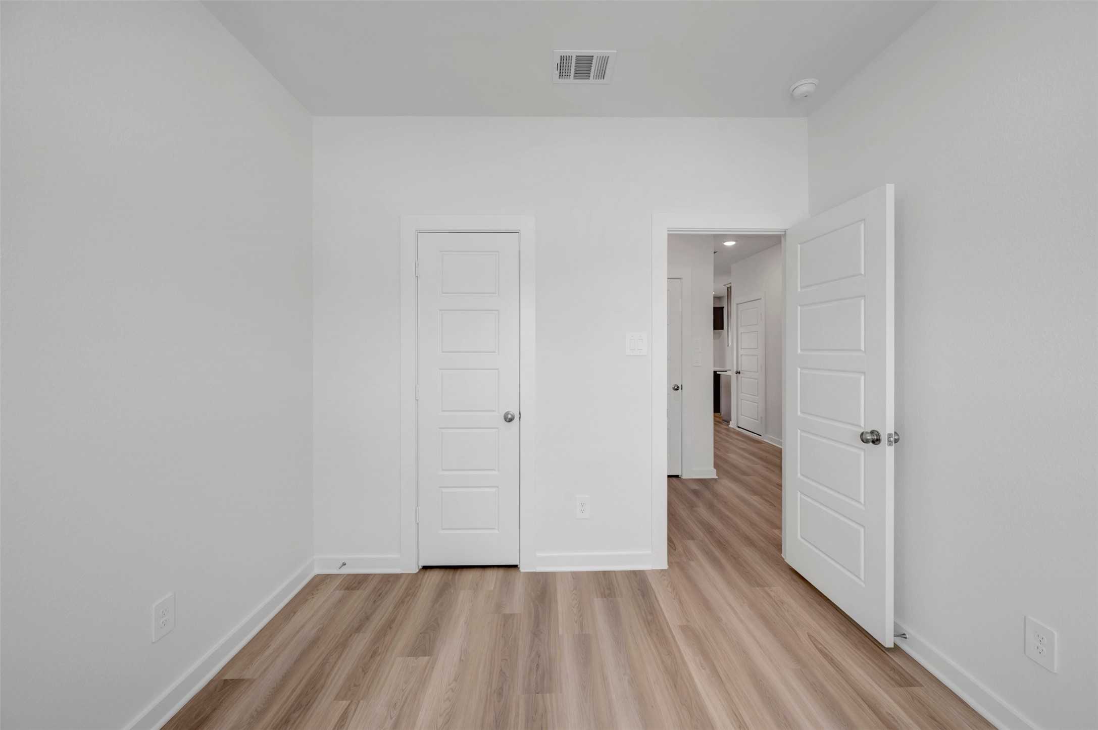 250 Draper Shadows Drive Property Photo 11