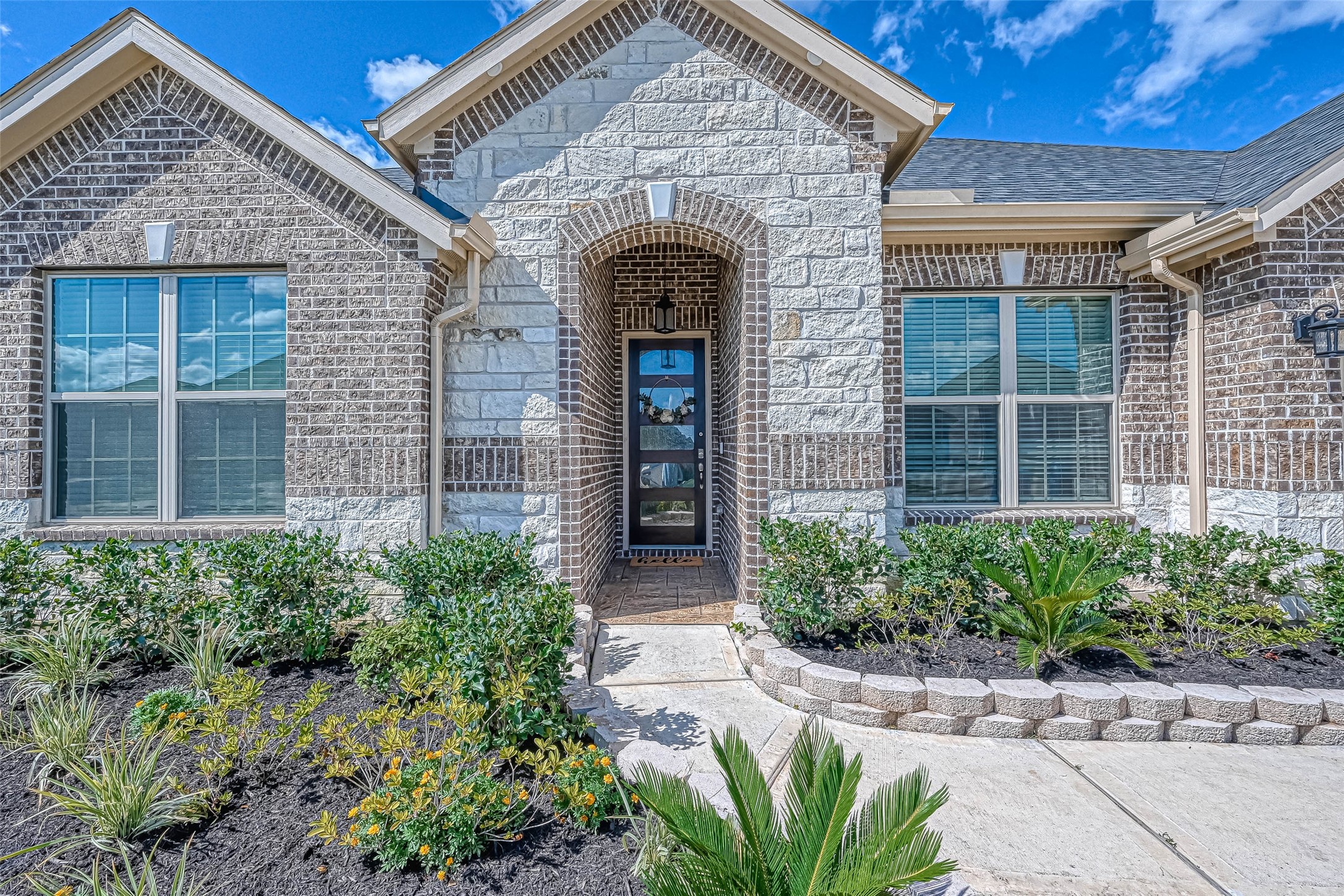 5826 Euclid Loop Property Photo 4