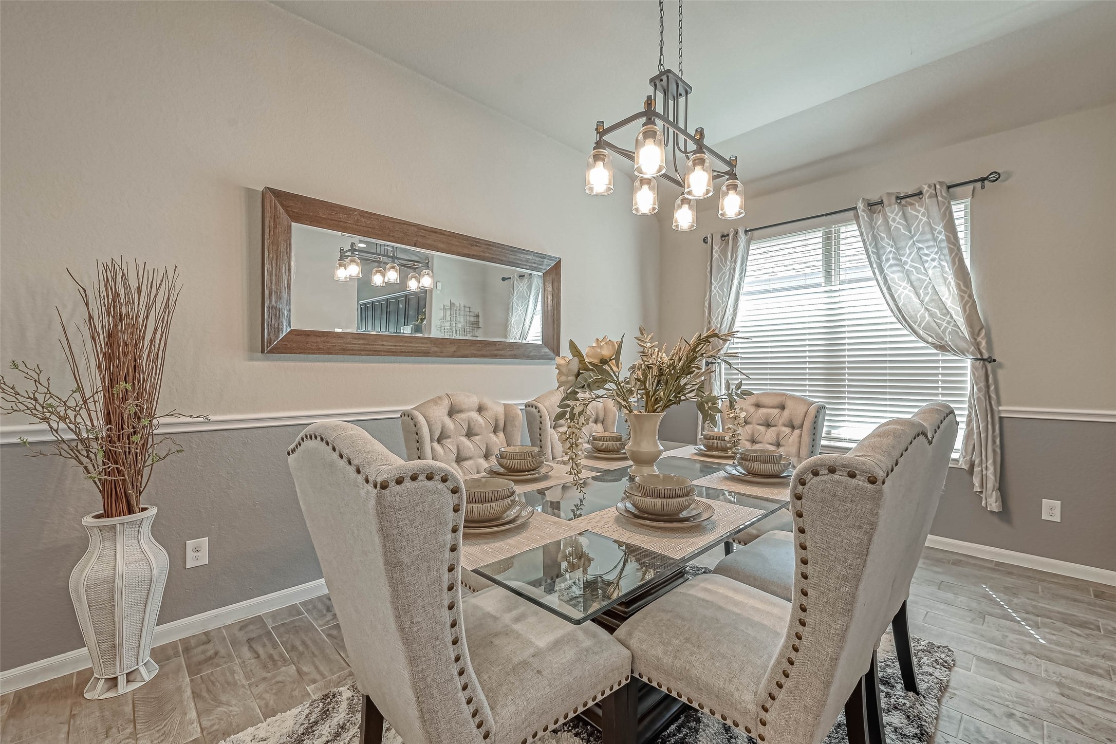 5826 Euclid Loop Property Photo 8