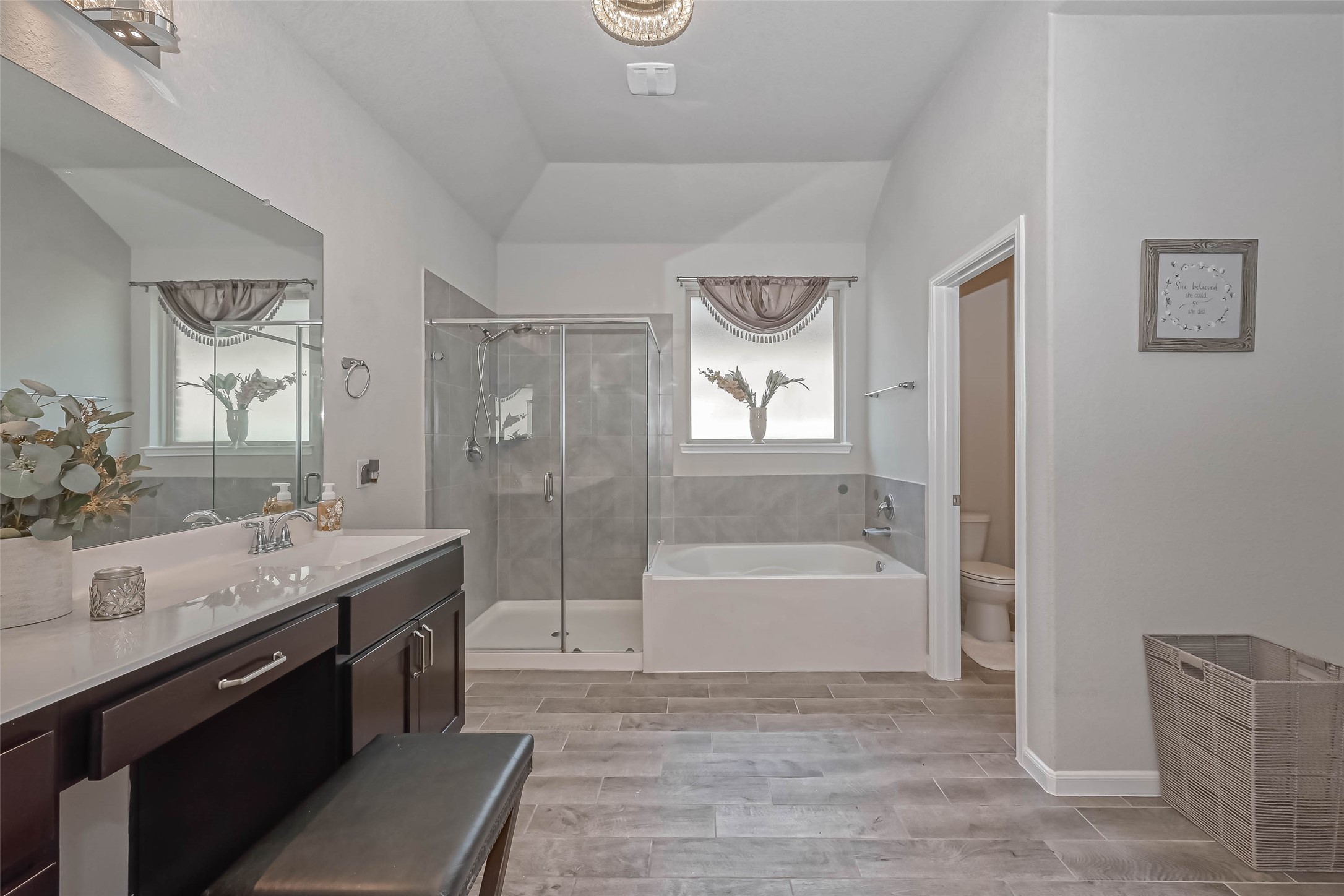 5826 Euclid Loop Property Photo 26