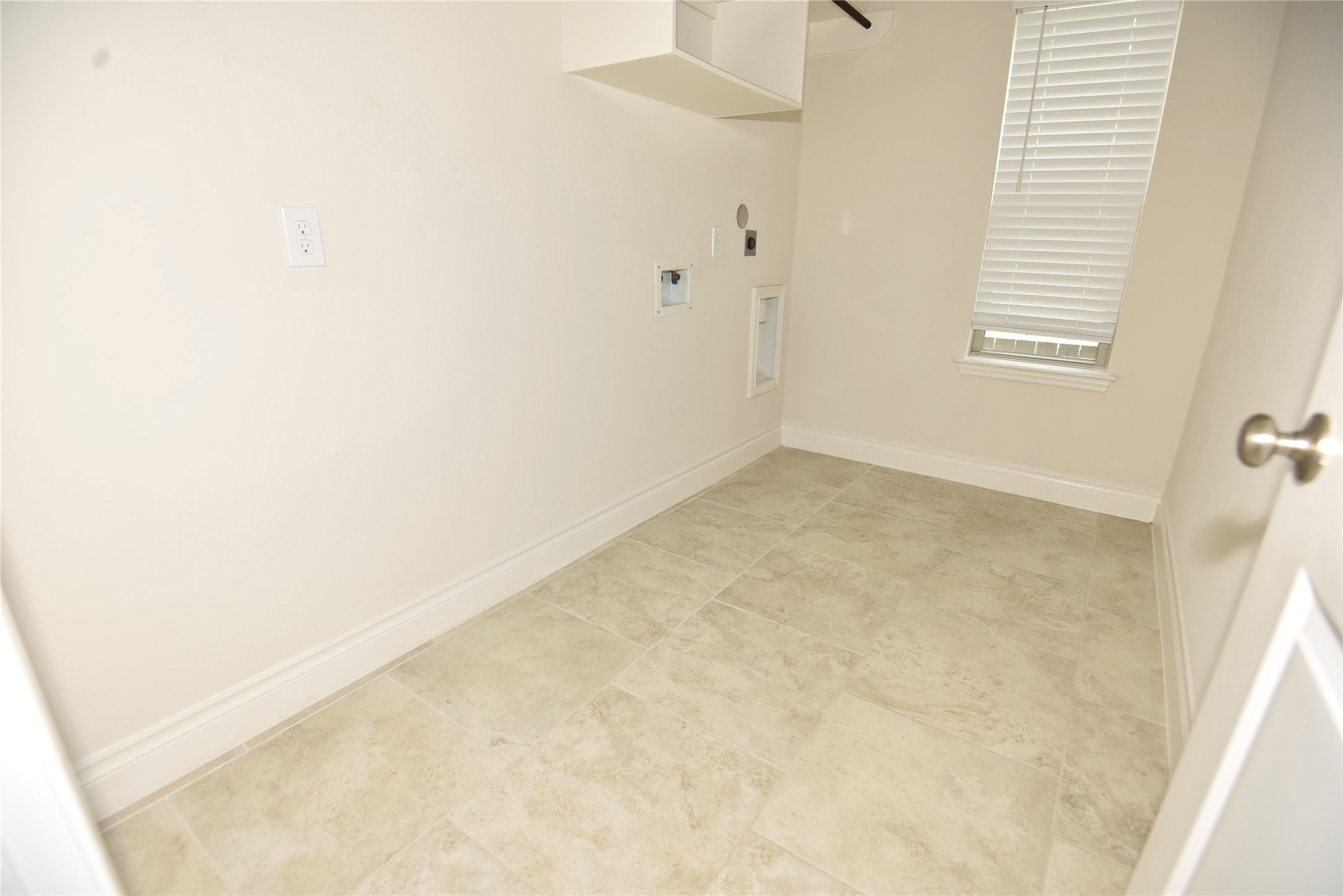 2722 Lemongrass Breeze Lane Property Photo 8