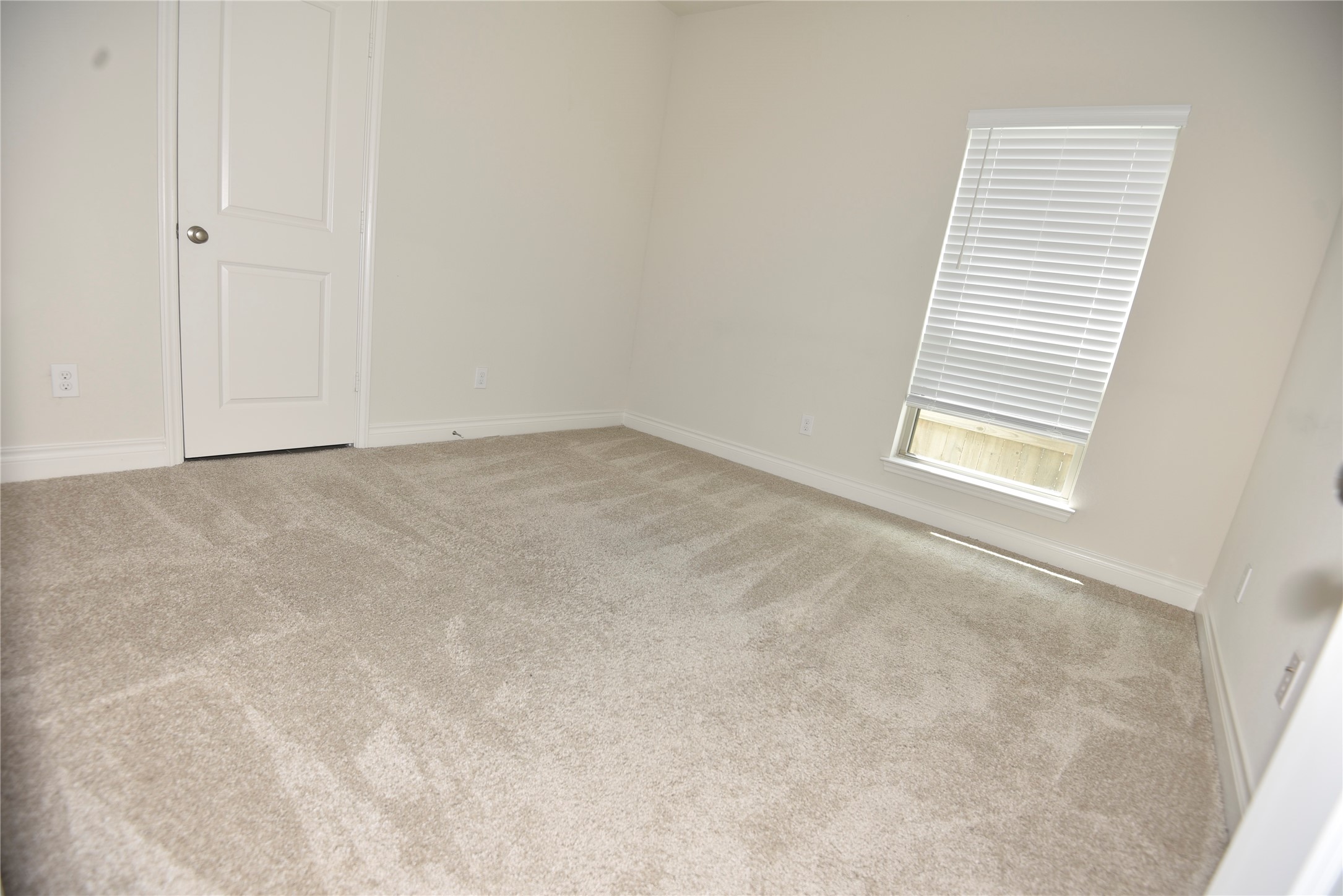 2722 Lemongrass Breeze Lane Property Photo 9