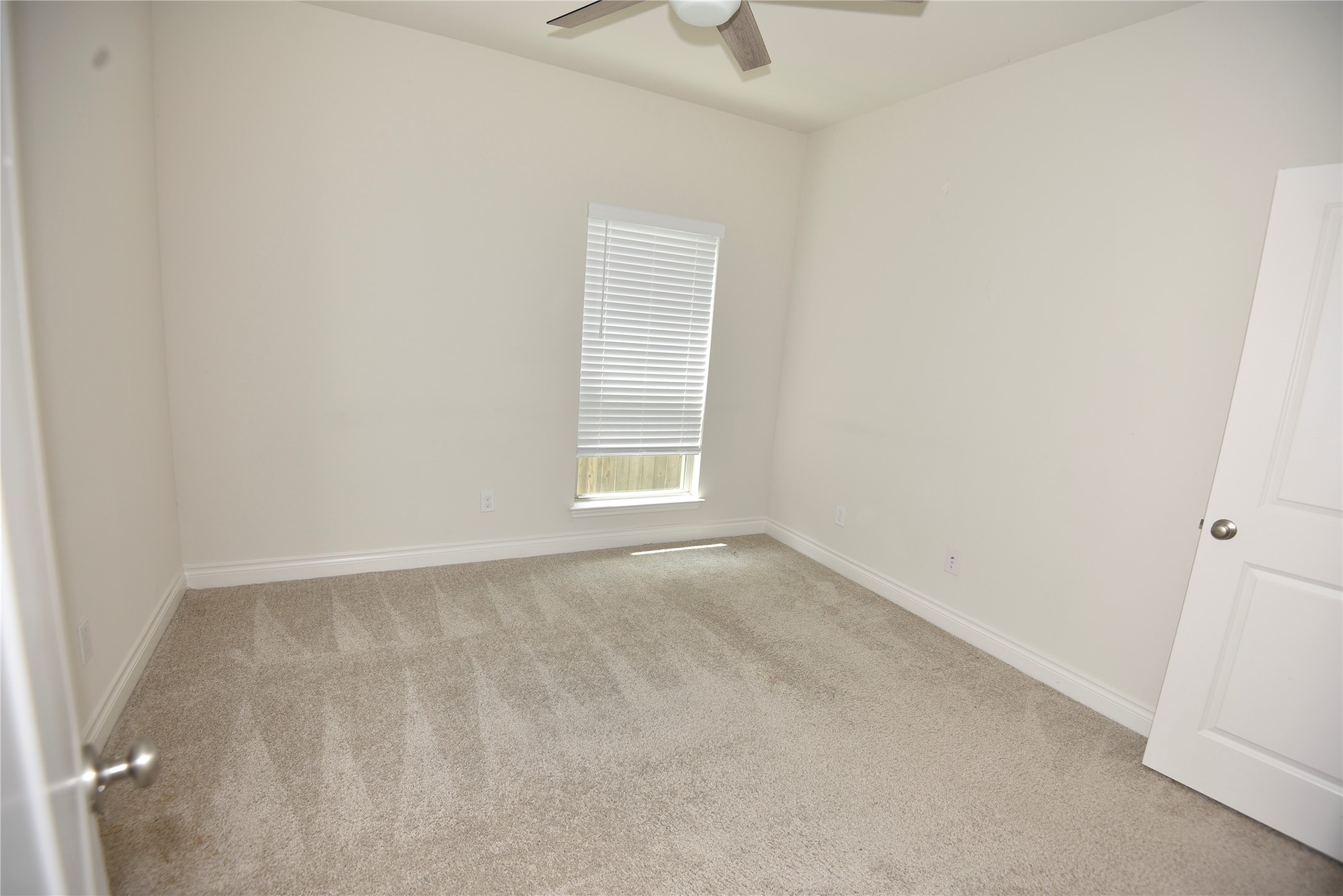 2722 Lemongrass Breeze Lane Property Photo 10