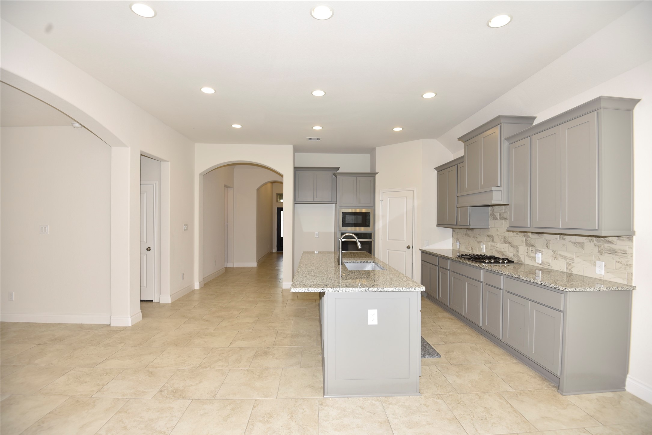 2722 Lemongrass Breeze Lane Property Photo 13