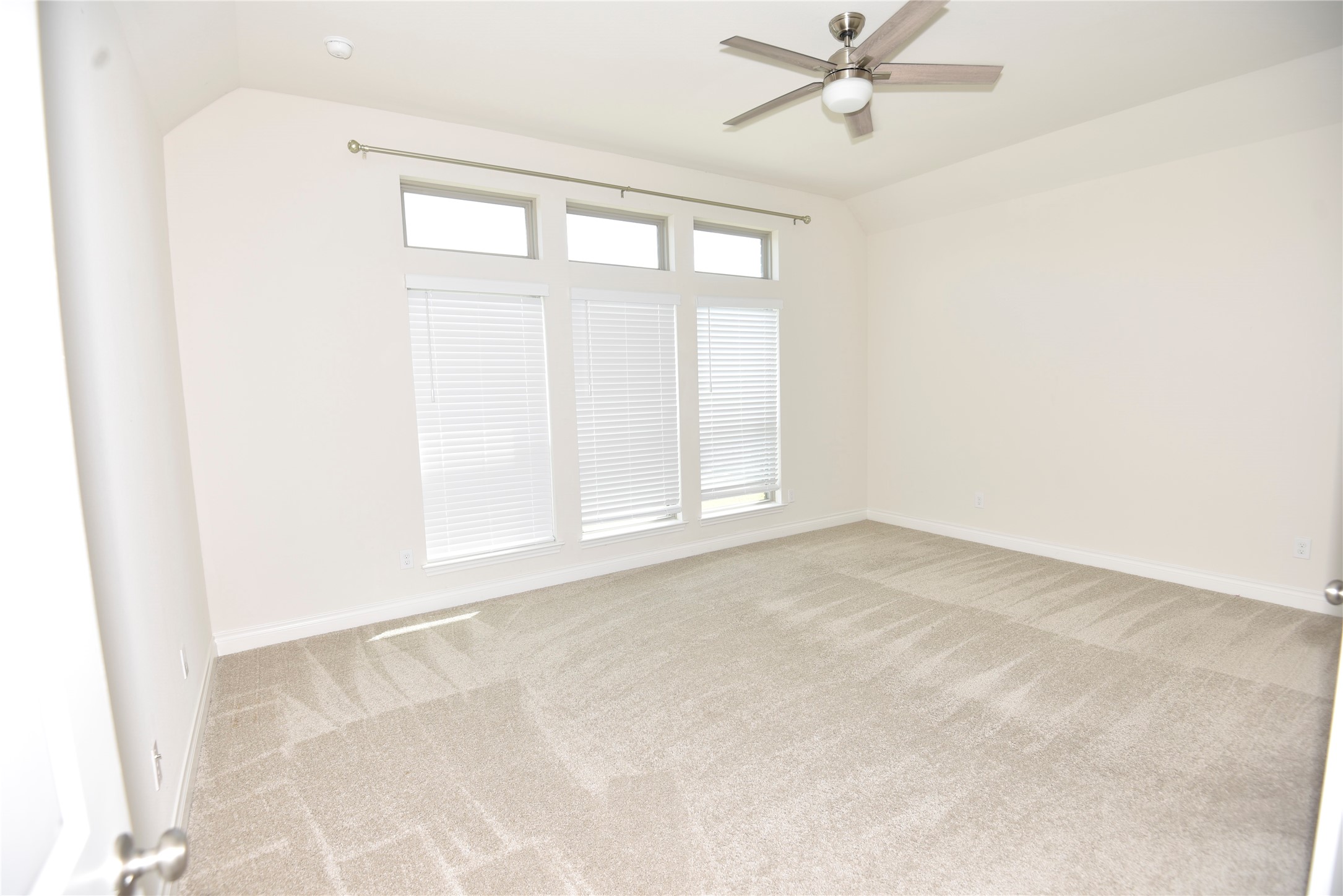 2722 Lemongrass Breeze Lane Property Photo 22