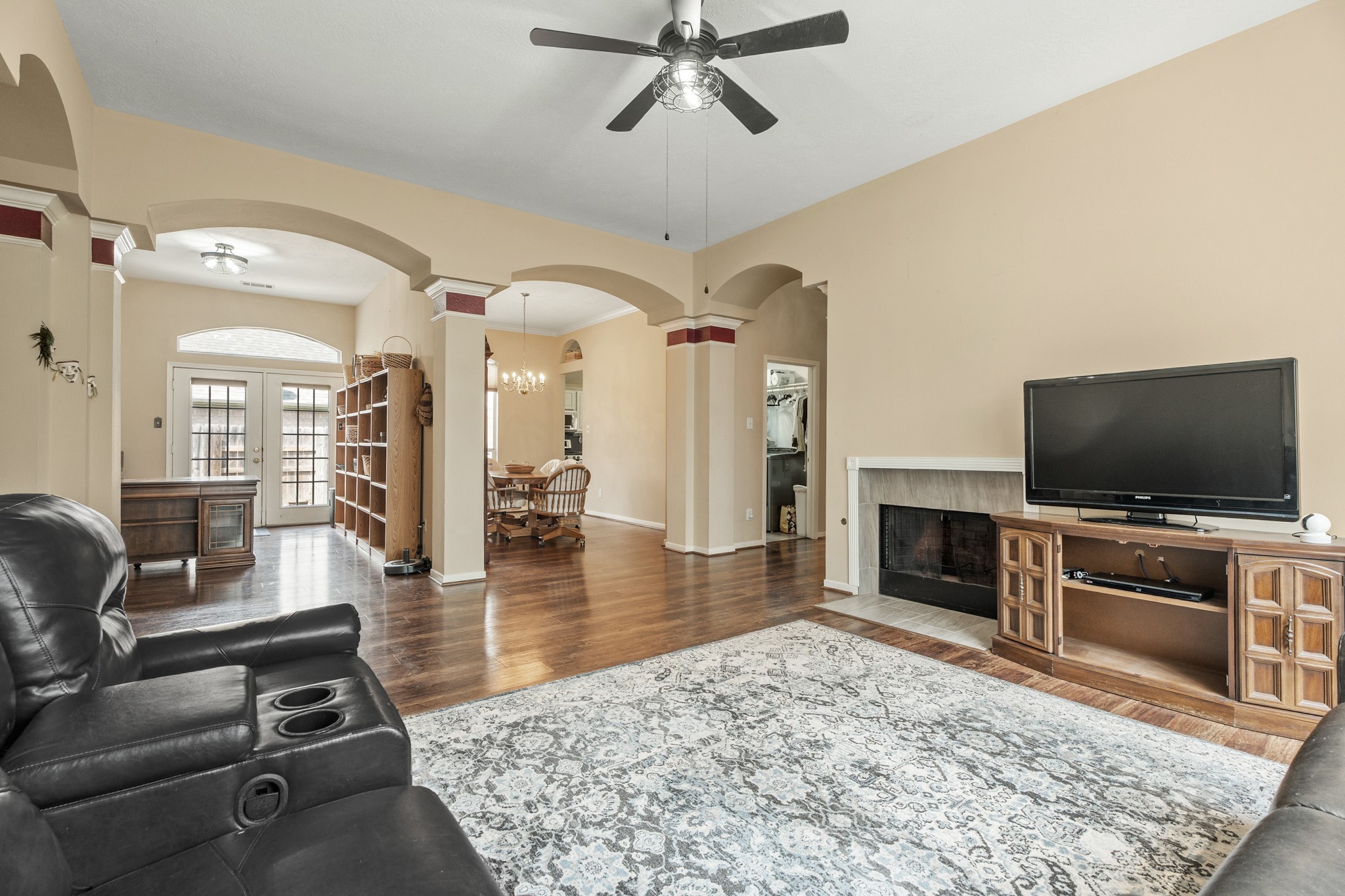 2102 Winding Springs Drive Property Photo 5