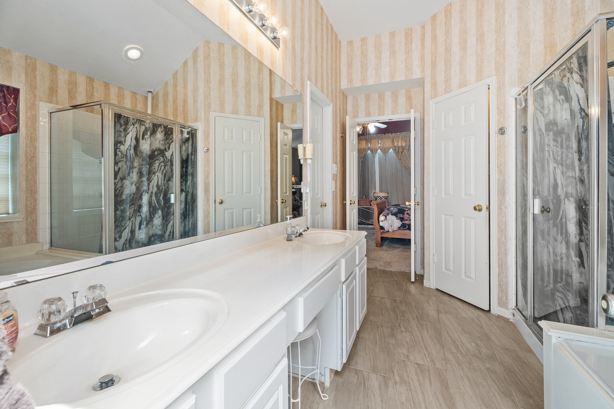 2102 Winding Springs Drive Property Photo 25