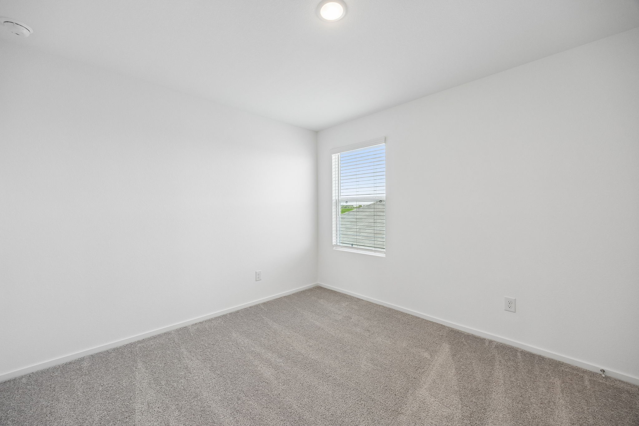 23031 Daftmill Property Photo 24