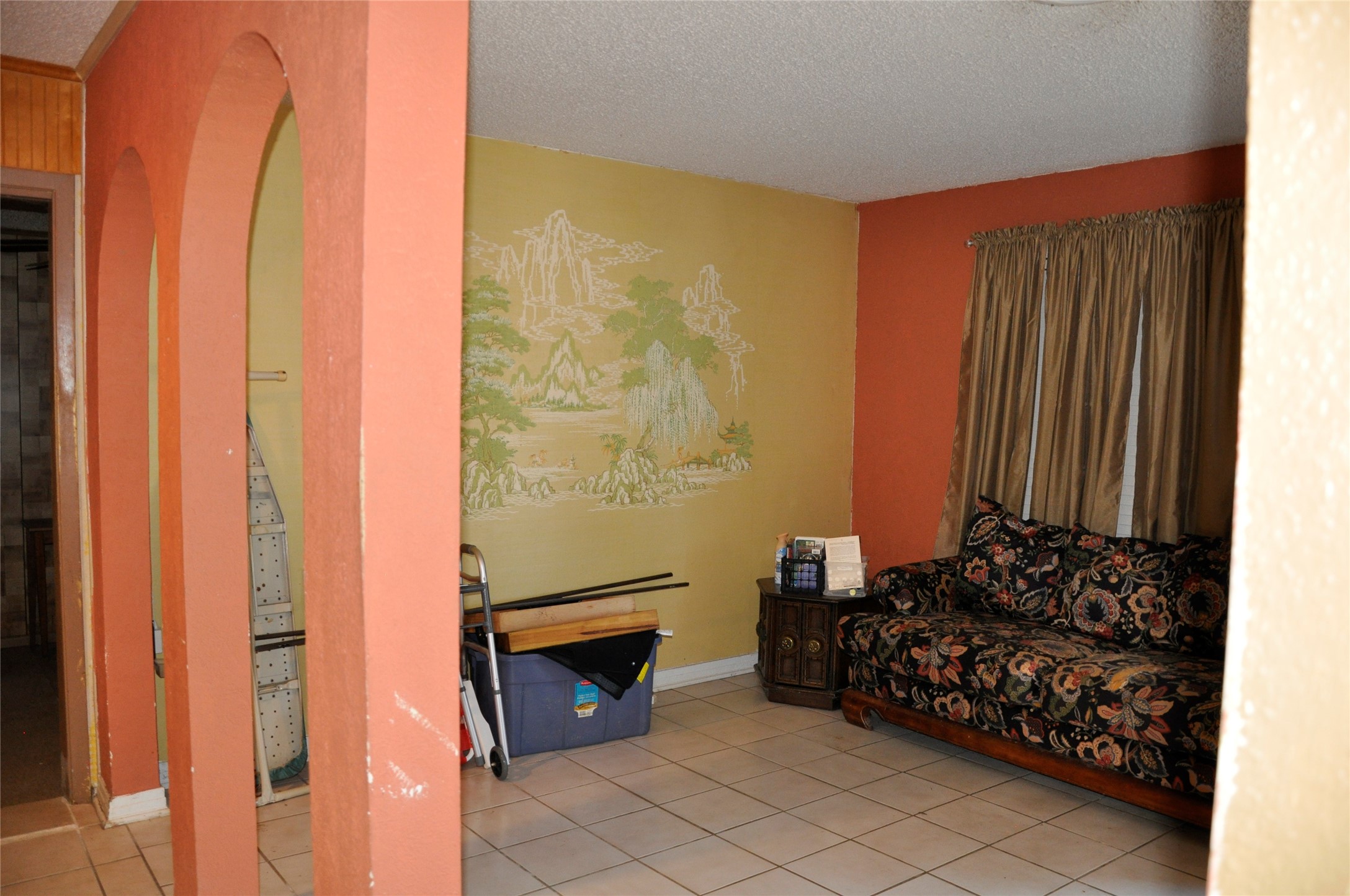 5841 Glen Arbor Drive Property Photo 3