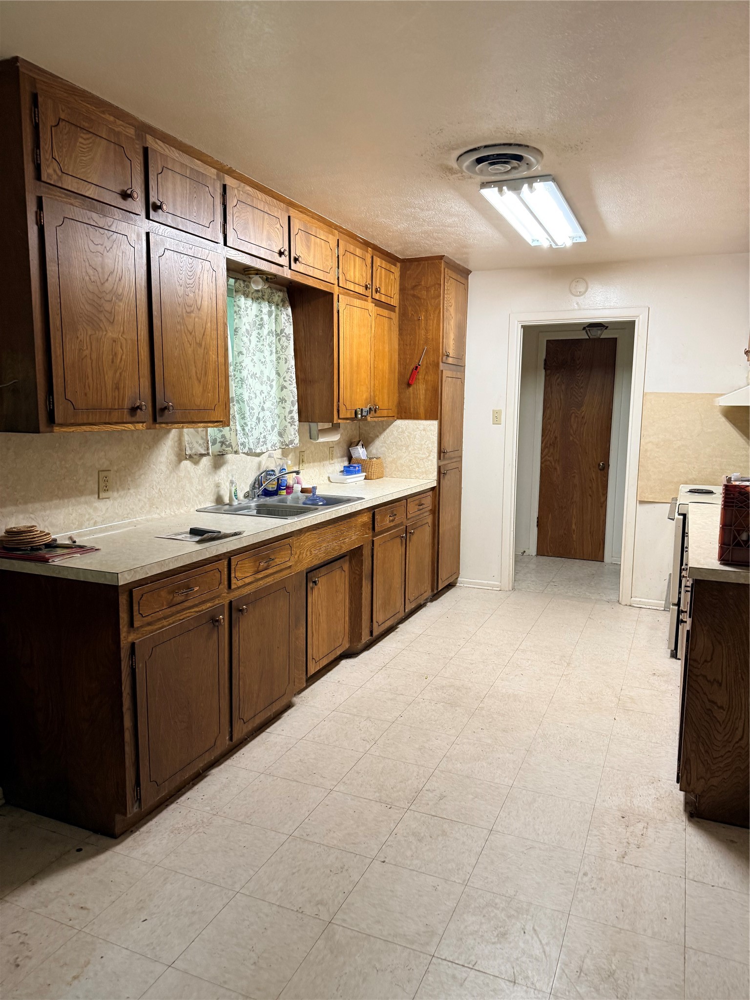 511 O Brien Road Property Photo 11
