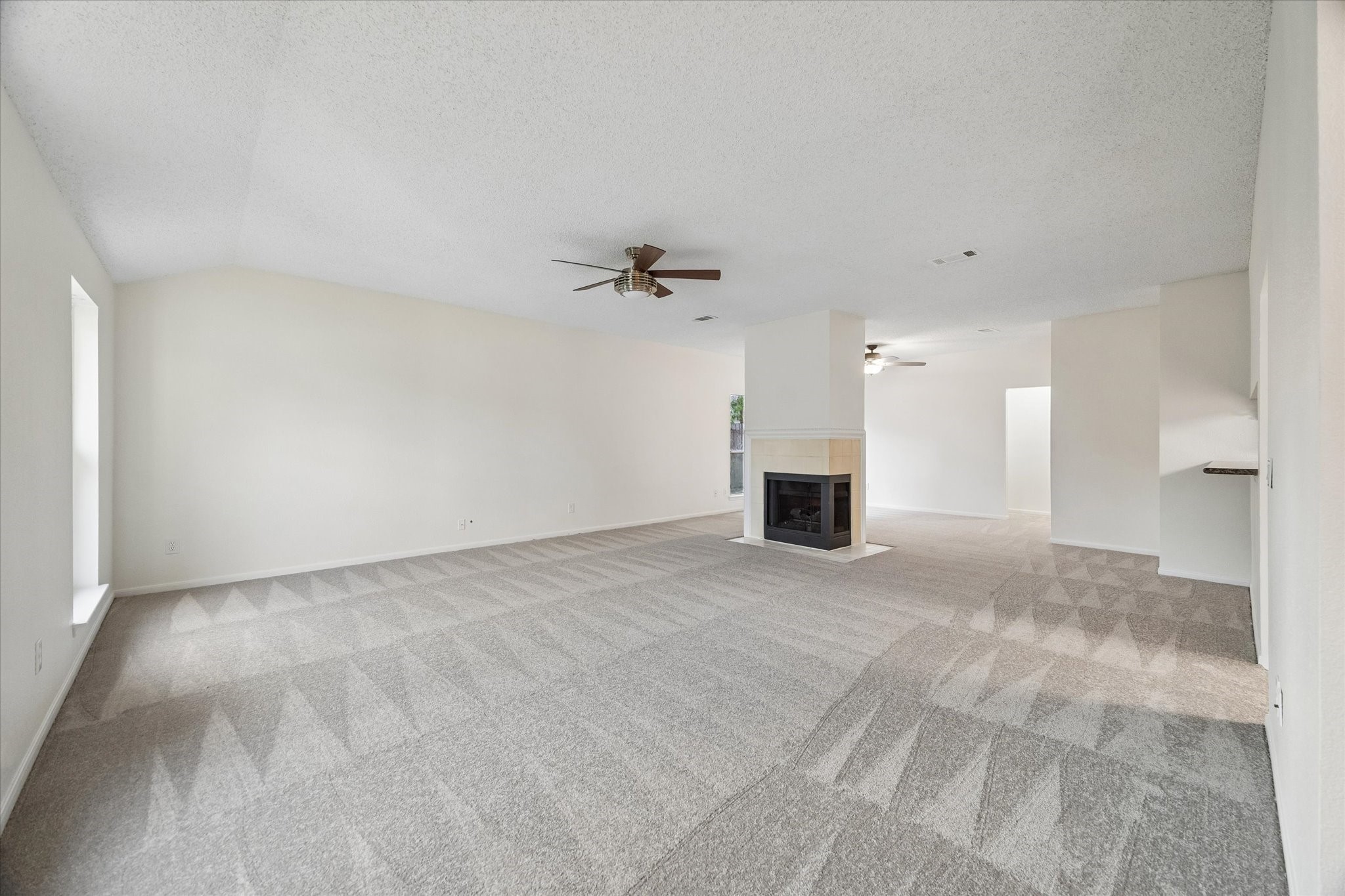 18158 Garden Manor Drive Property Photo 4