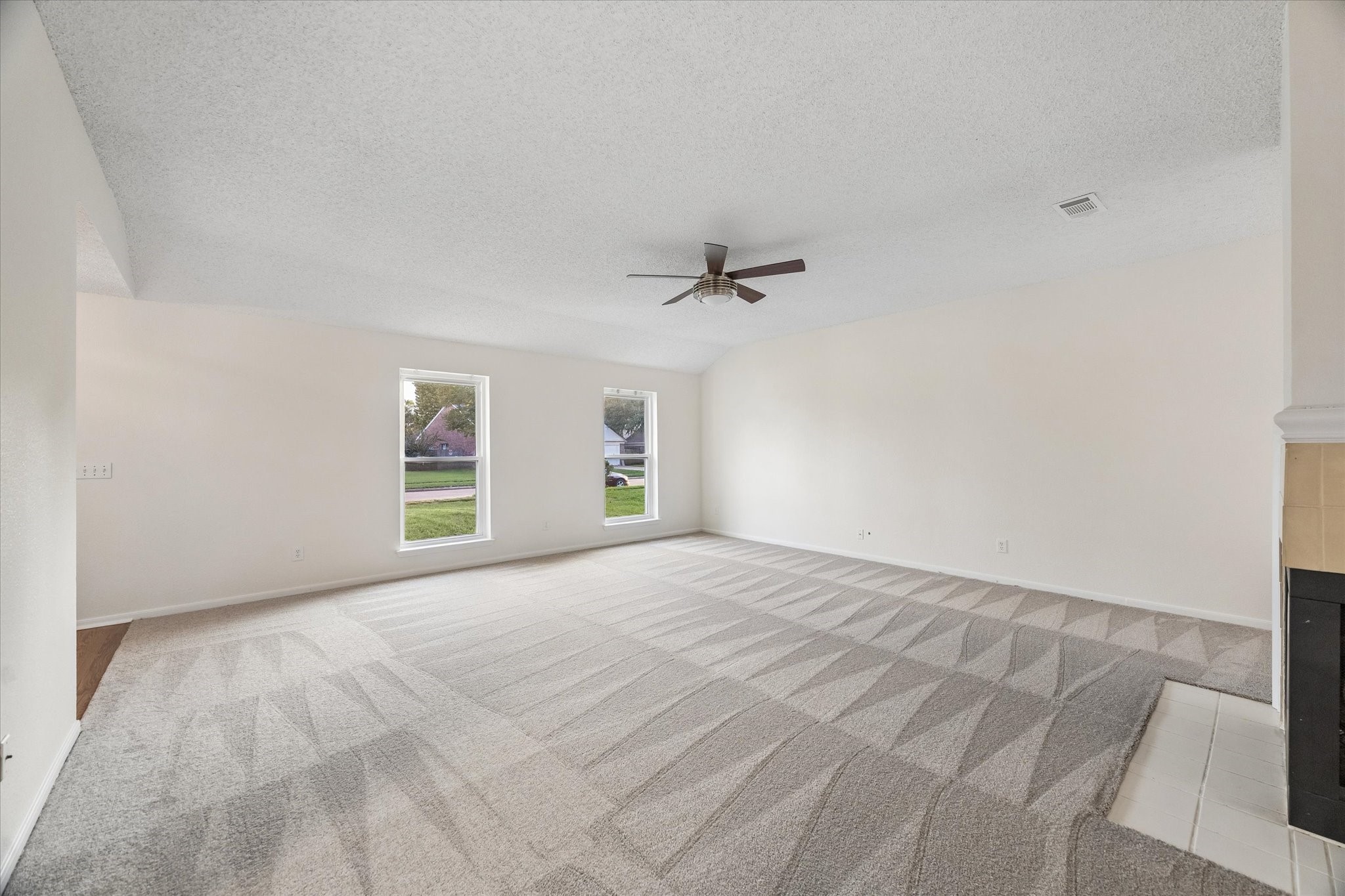 18158 Garden Manor Drive Property Photo 6