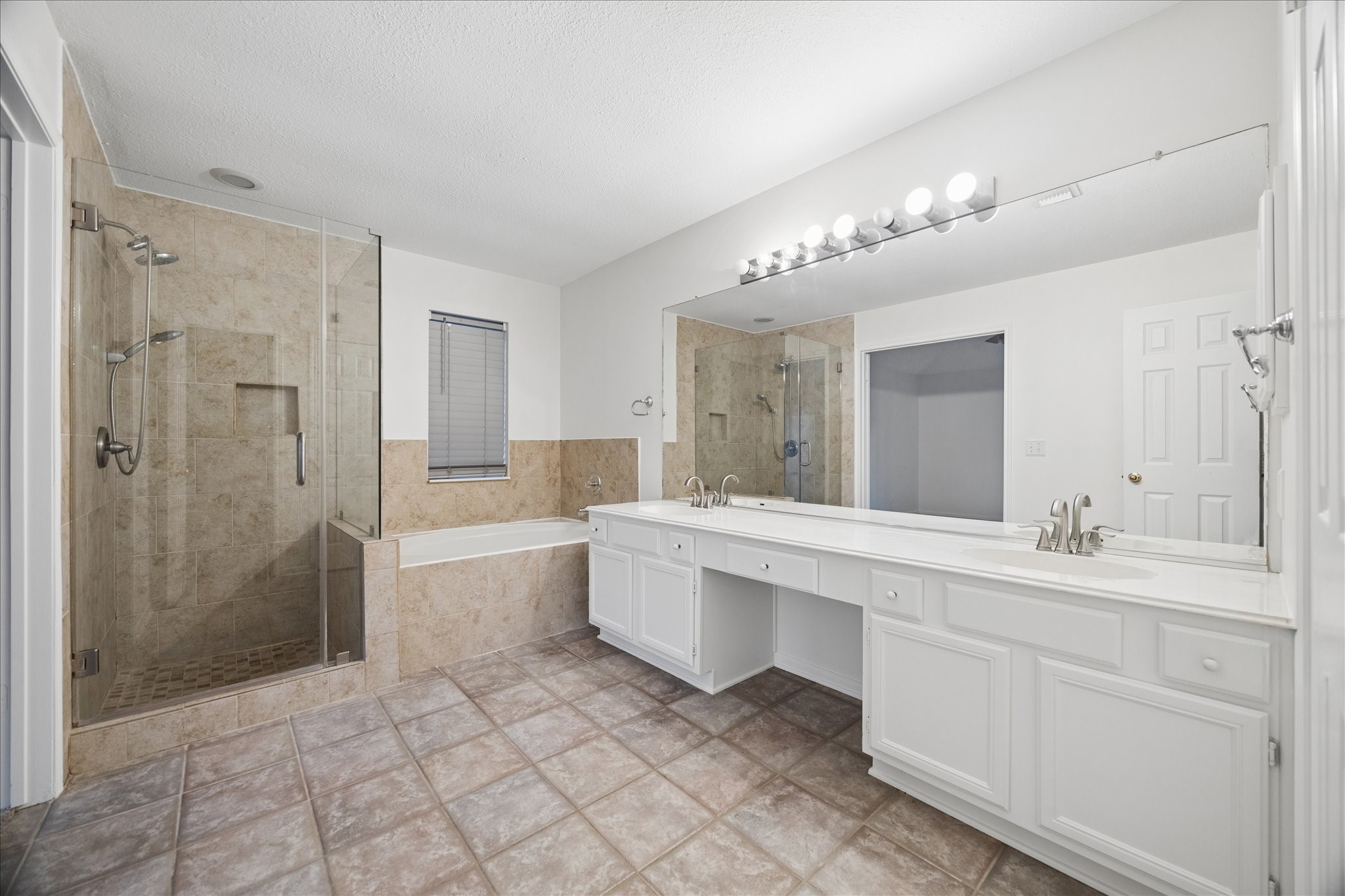 18158 Garden Manor Drive Property Photo 27