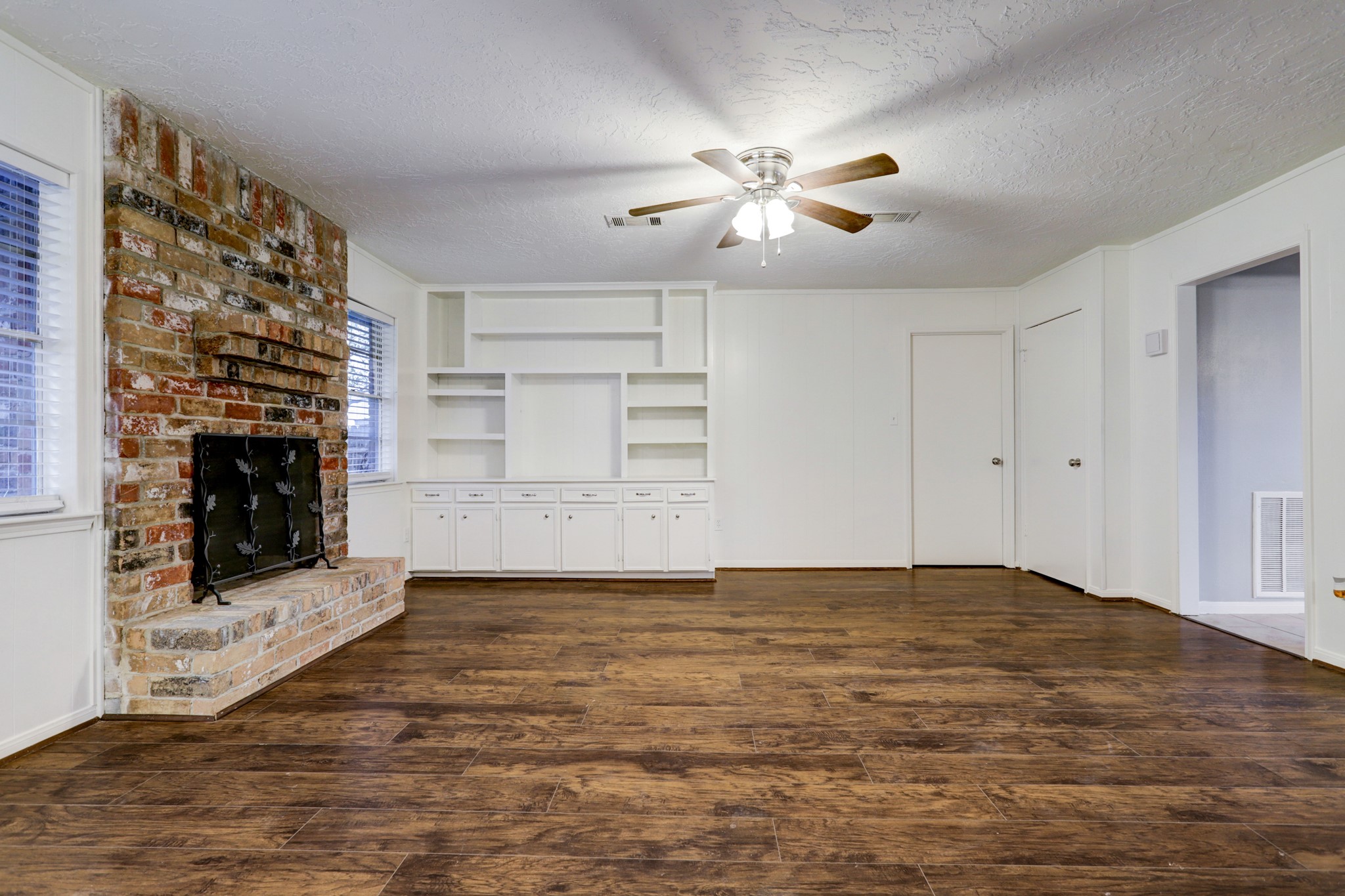 12346 Huntington Venture Drive Property Photo 6