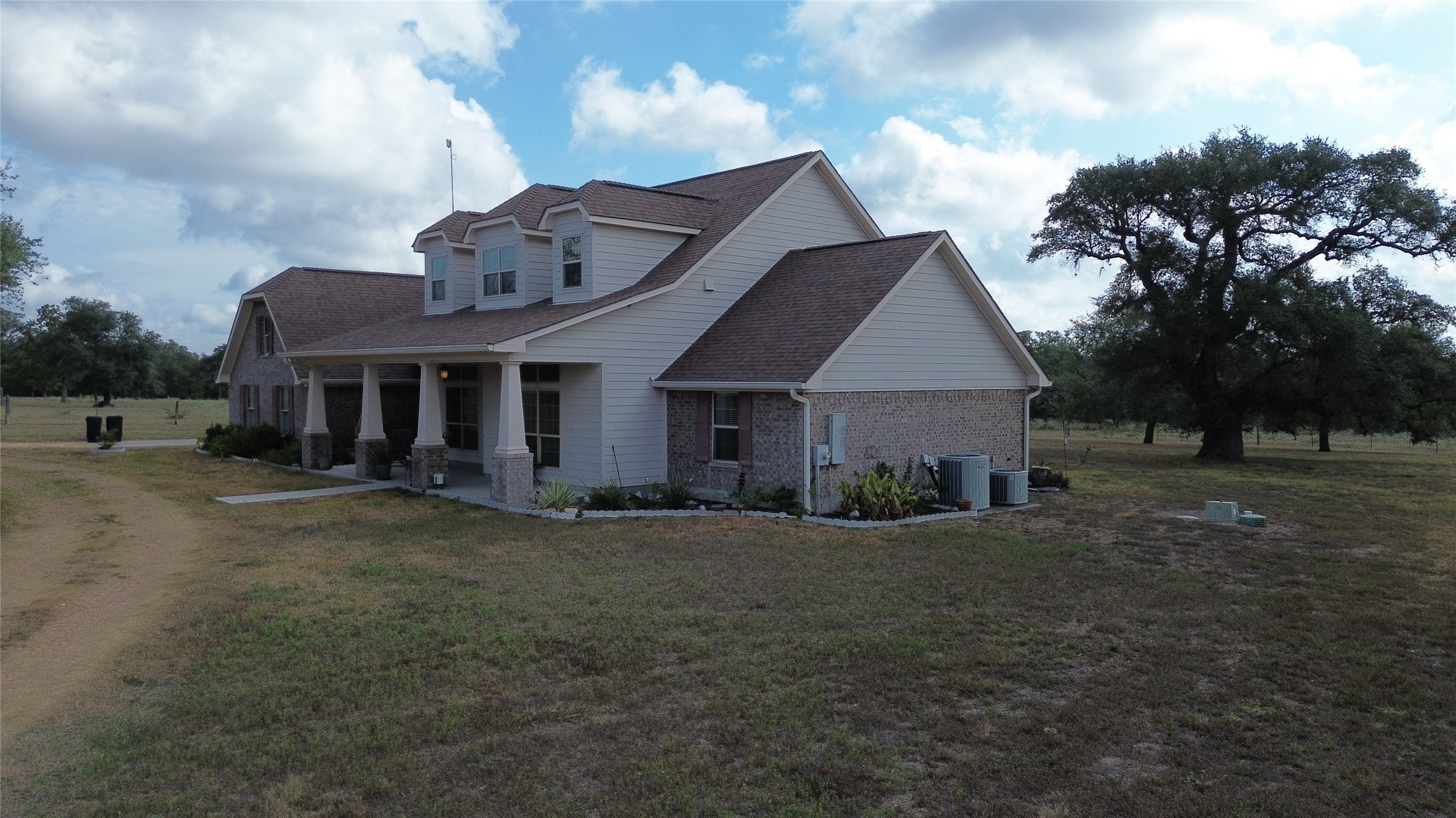 1684 Zengerle Rd Property Photo 1