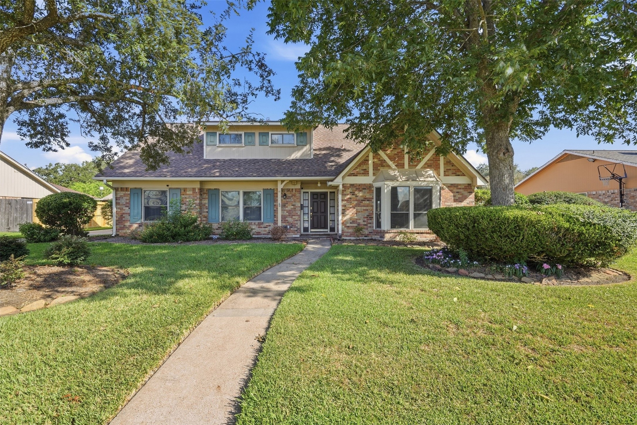 3903 Ecuador Drive Property Photo 2