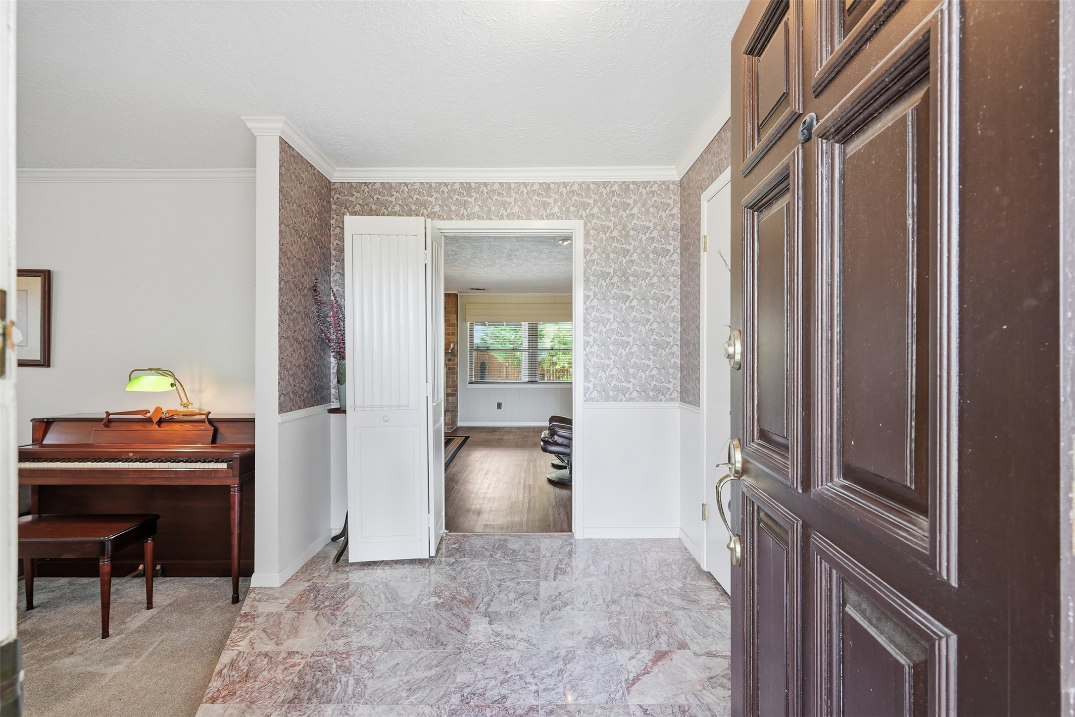 3903 Ecuador Drive Property Photo 5