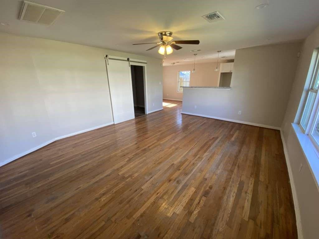 7209 La Salette Street Property Photo 2