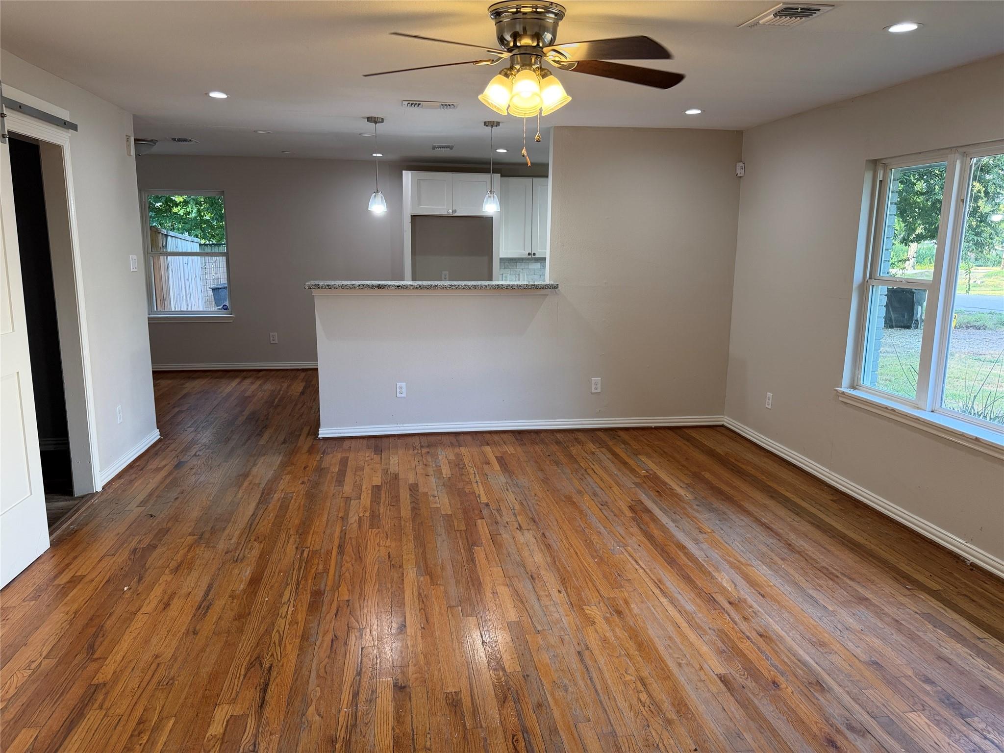 7209 La Salette Street Property Photo 4