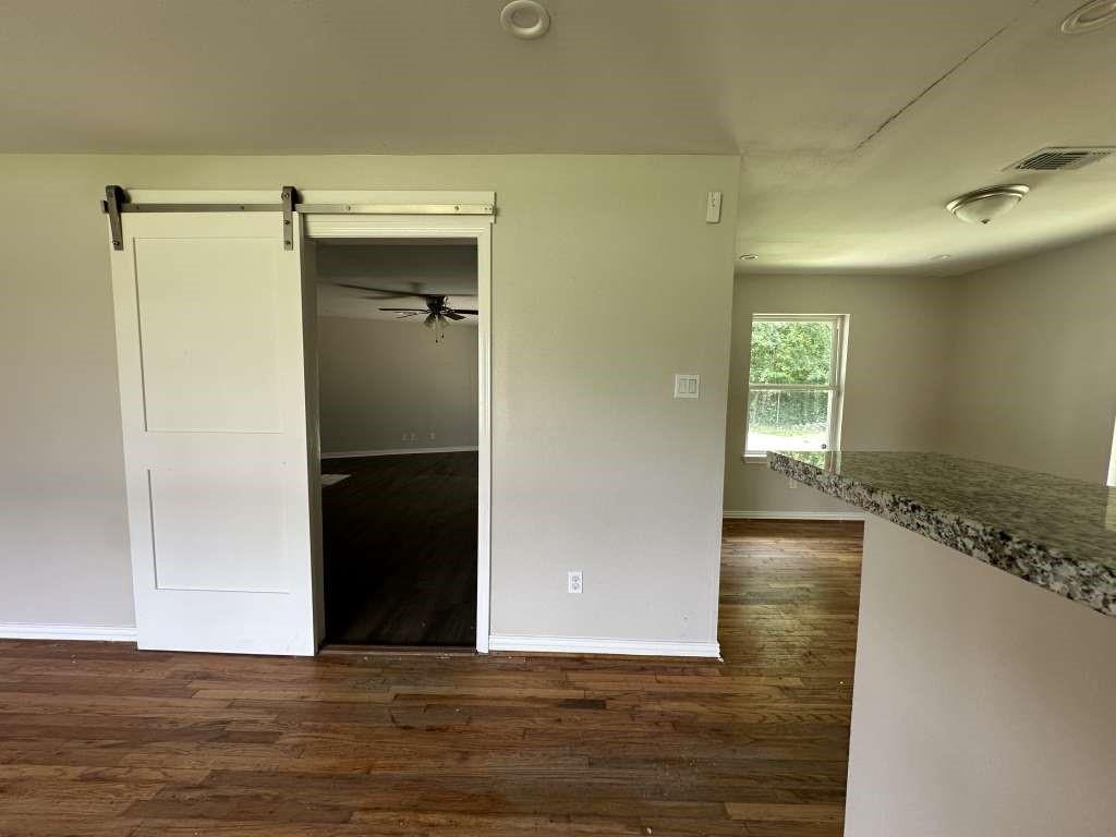 7209 La Salette Street Property Photo 7