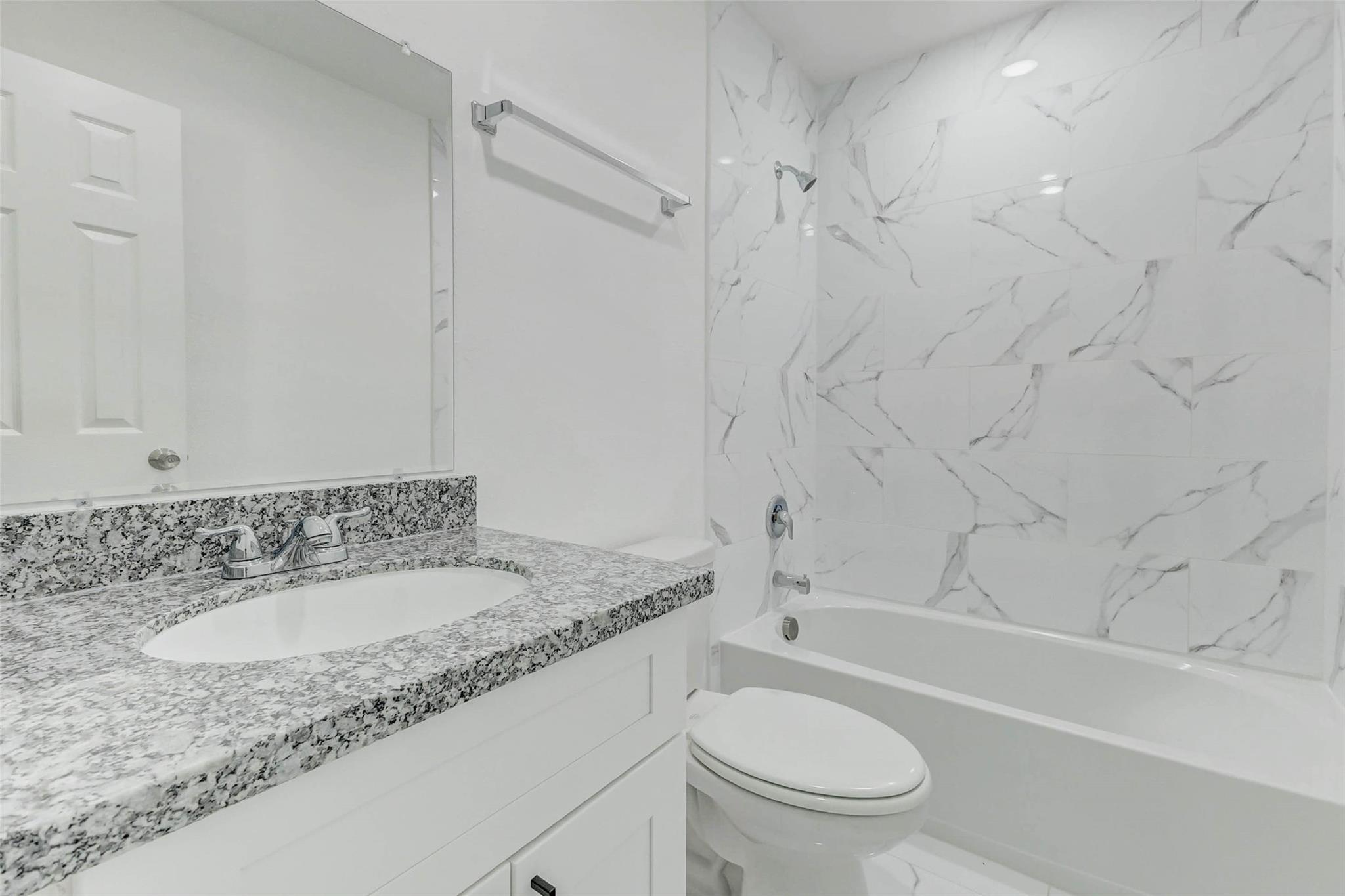 8218 Bigwood Street, Houston Tx 77078 Property Photo 16