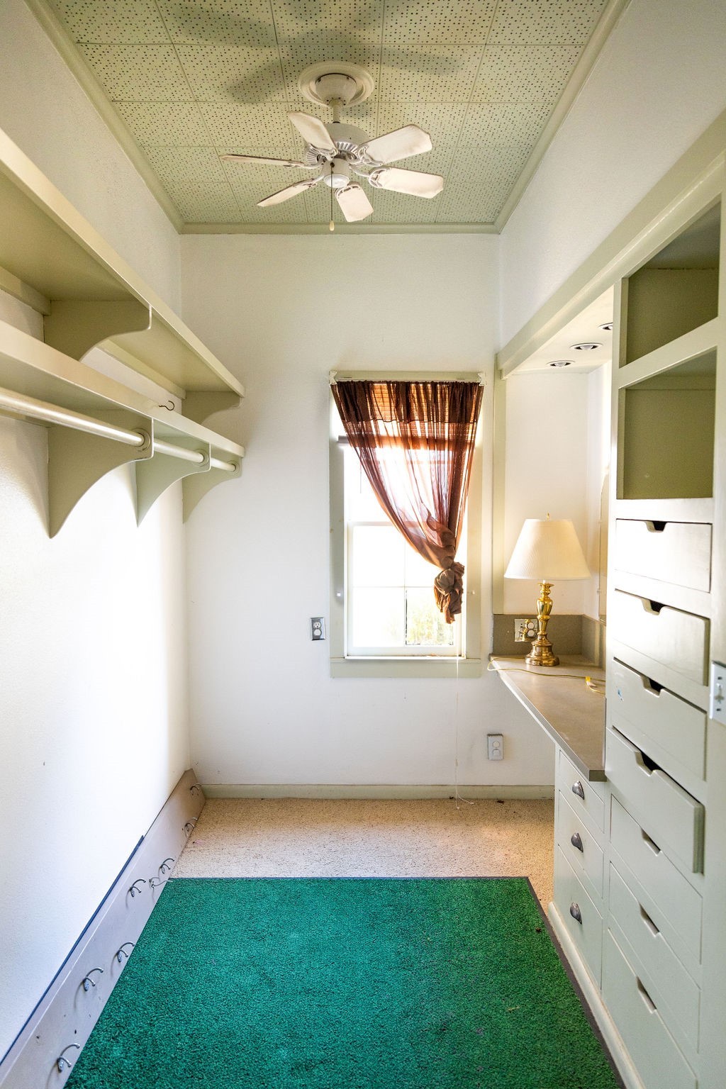 208 West Putnum Avenue Property Photo 14